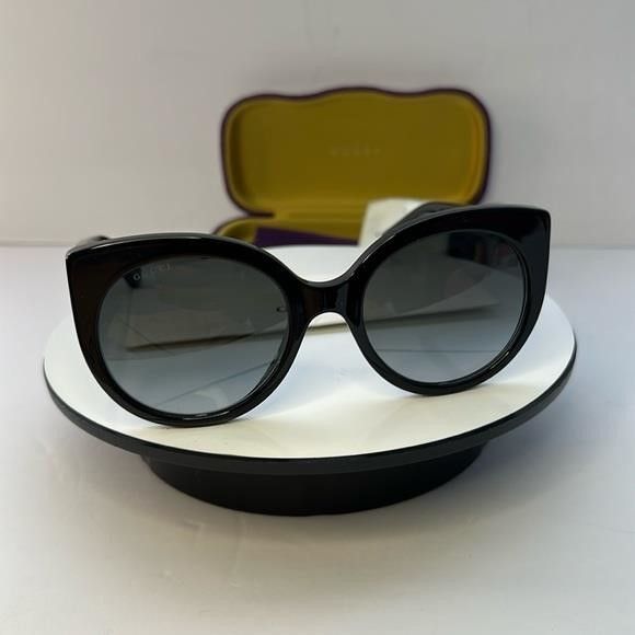 Gucci New Authentic Gucci Cat Eye Black/Grey 55 mm Women's Sunglas Size ONE SIZE - 10 Thumbnail