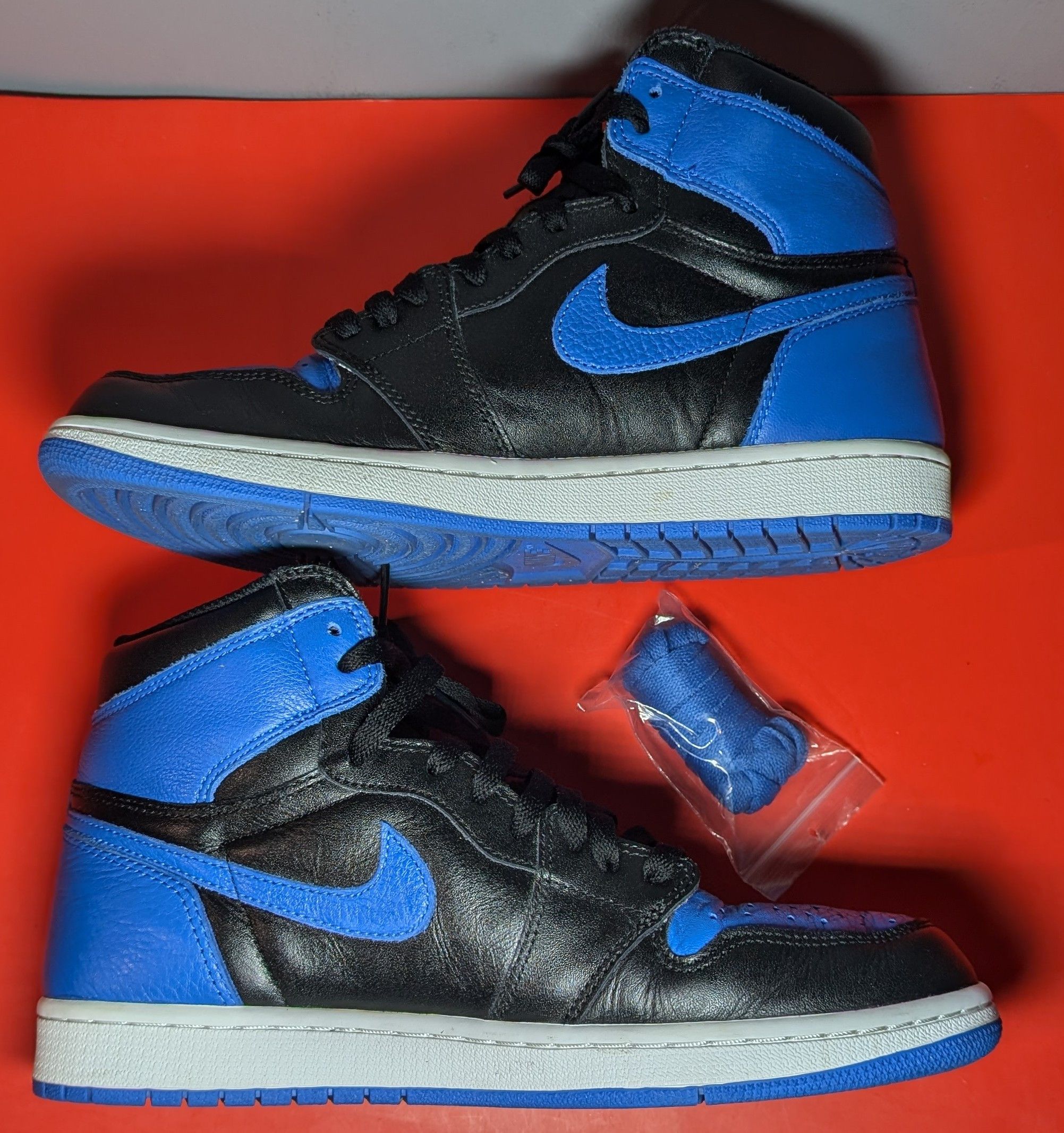 Jordan Brand Size 10 - Jordan 1 Retro OG High Royal Size US 10 / EU 43 - 3 Thumbnail