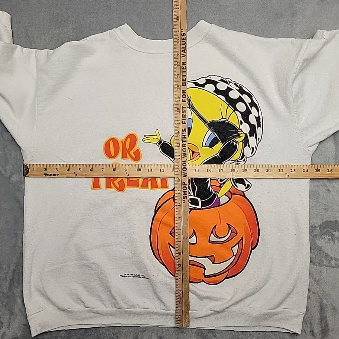 Vintage VTG Tweety Sweatshirt Womens XL White 90s Cartoon Made in USA Pullover Crew Neck Casual Mens Womens Girls Boys Size XL / US 12-14 / IT 48-50 - 7 Thumbnail