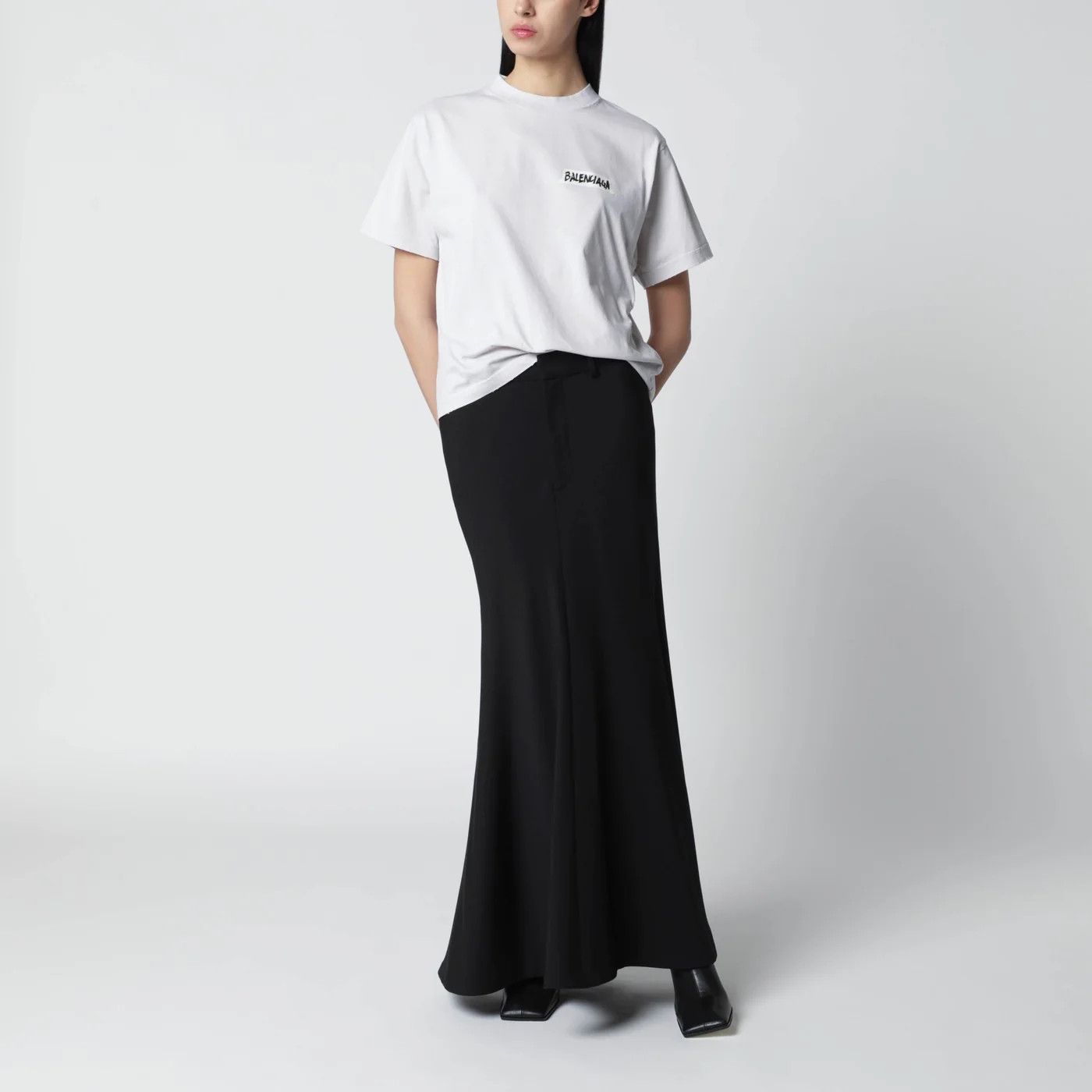 Balenciaga o1d2blof0426 Short Sleeve T-Shirt With Medium Fit in White Size M / US 6-8 / IT 42-44 - 2 Thumbnail