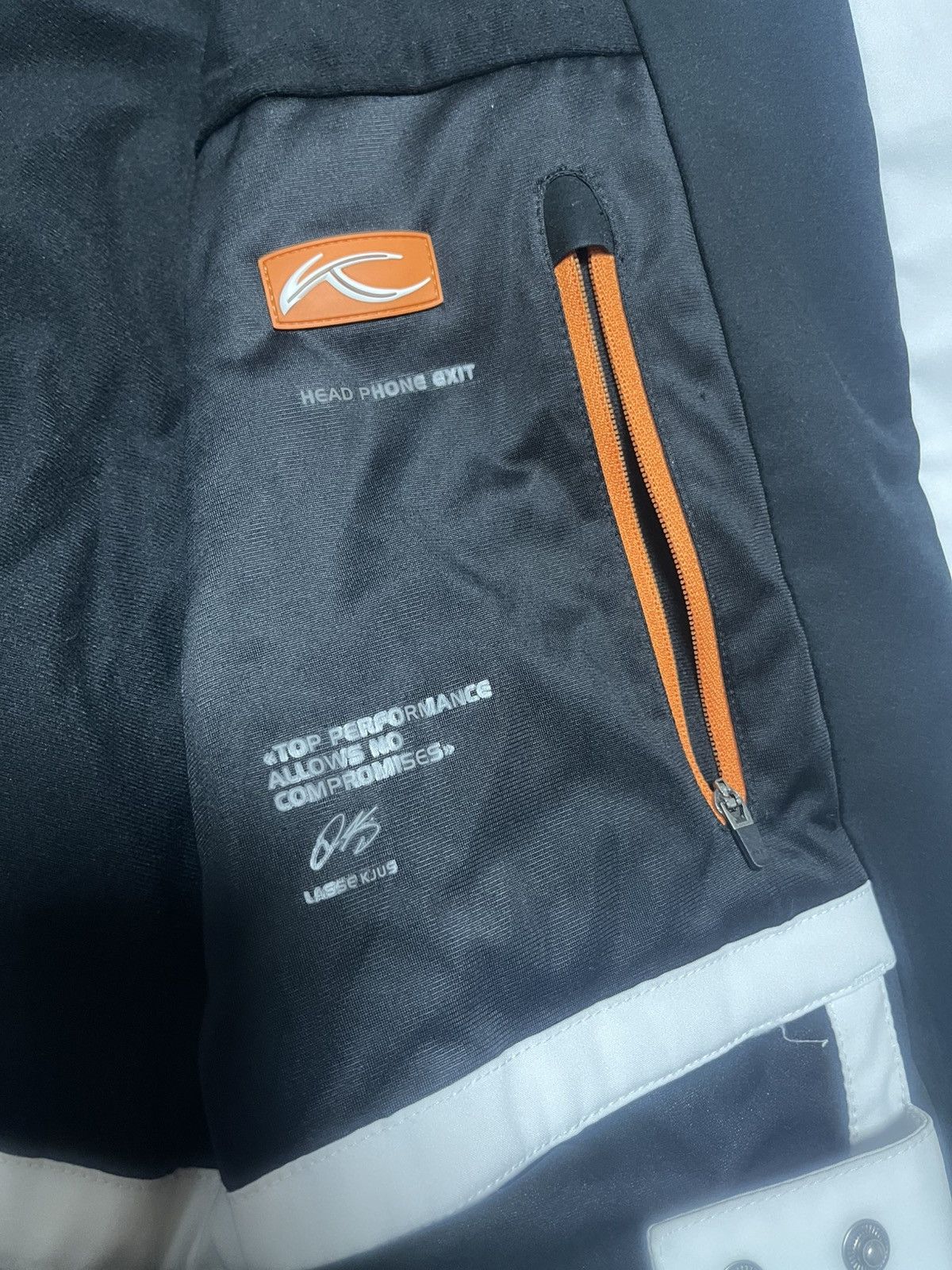 KJUS Kjus ladies ski jacket size M Size M / US 6-8 / IT 42-44 - 14 Thumbnail