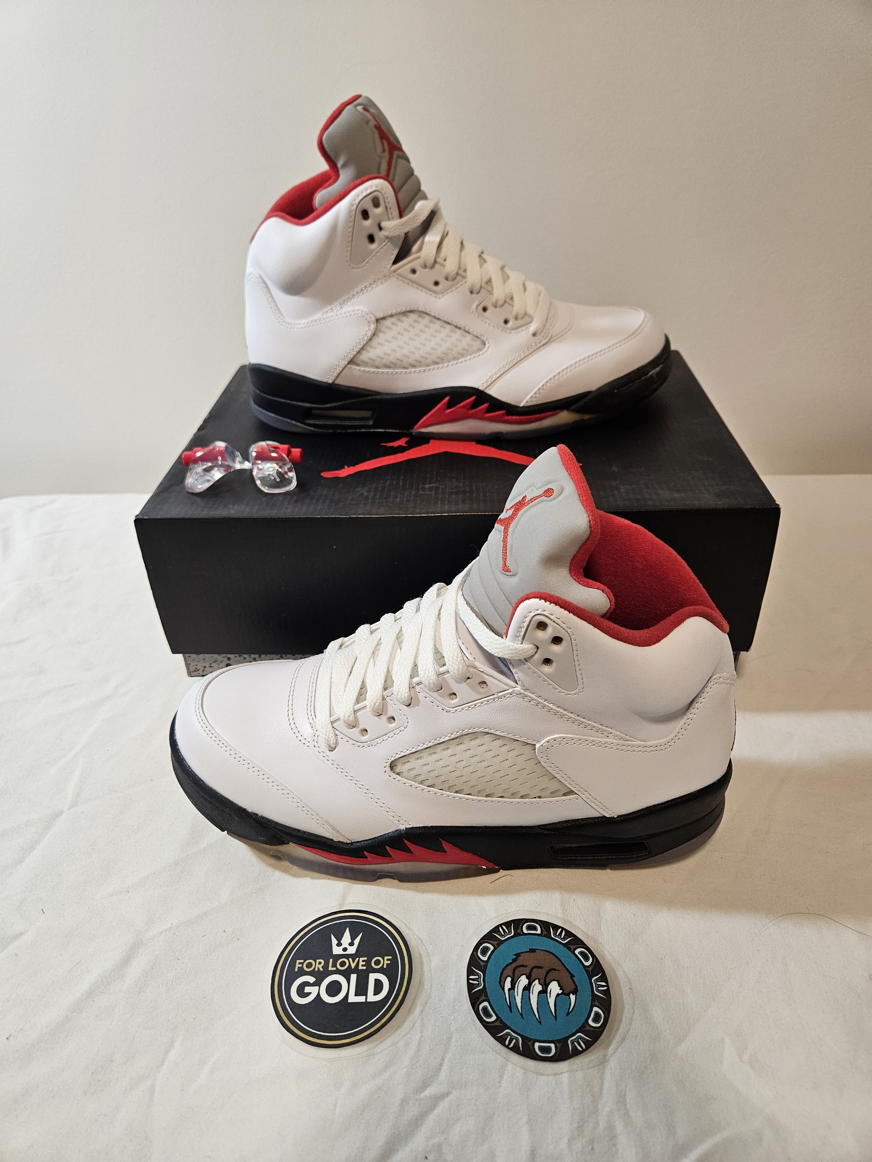 Jordan Brand 2013 Air Jordan 5 Retro Fire Red basketball shoes Size US 8 / EU 41 - 1 Thumbnail