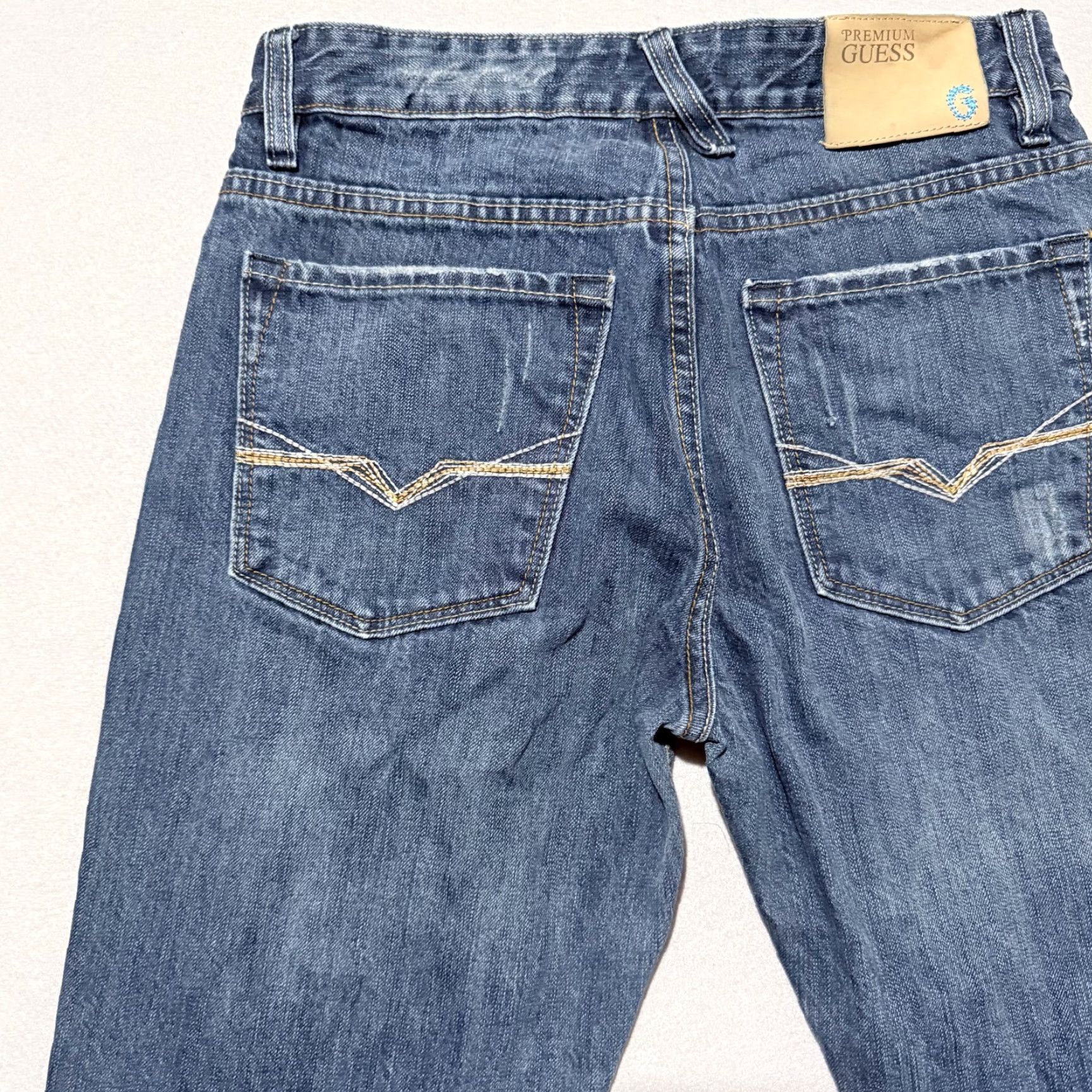 Guess VINTAGE Guess Jeans Wide-Leg Men 32 Blue Denim Dark Wash Zip-Fly 90s Mens Jeans Size US 32 / EU 48 - 7 Thumbnail