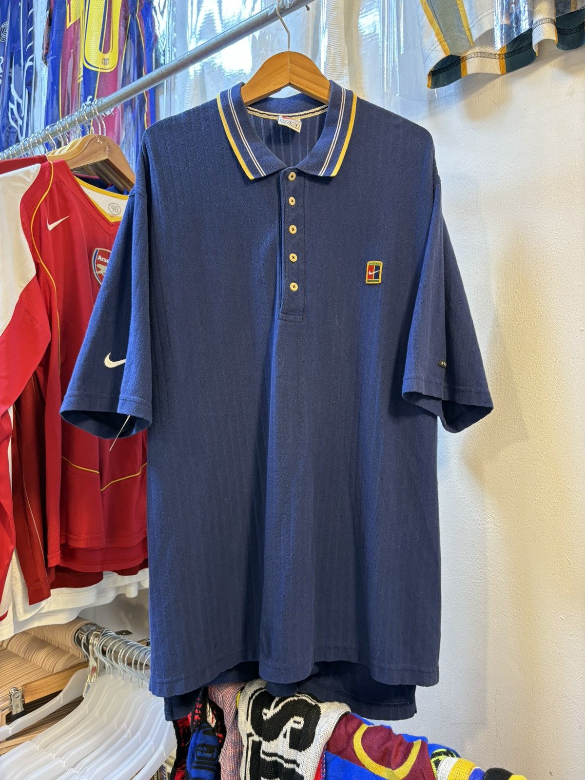 Nike Vintage Nike Tennis Court Polo Shirt Size US L / EU 52-54 / 3 - 1 Thumbnail