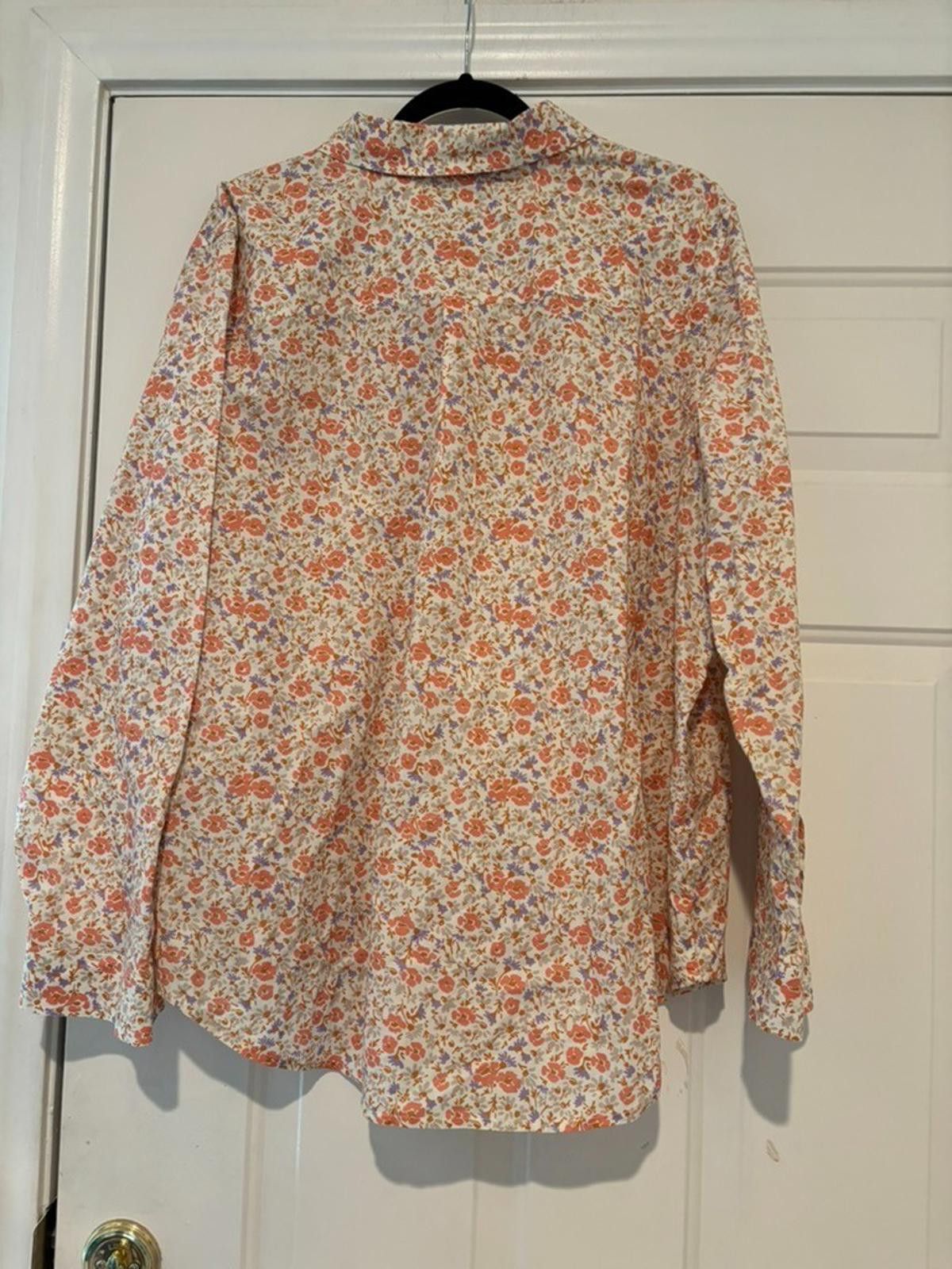 L.L. Bean Womens LL Bean floral long sleeve shirt sz XL #542 Size XL / US 12-14 / IT 48-50 - 2 Thumbnail