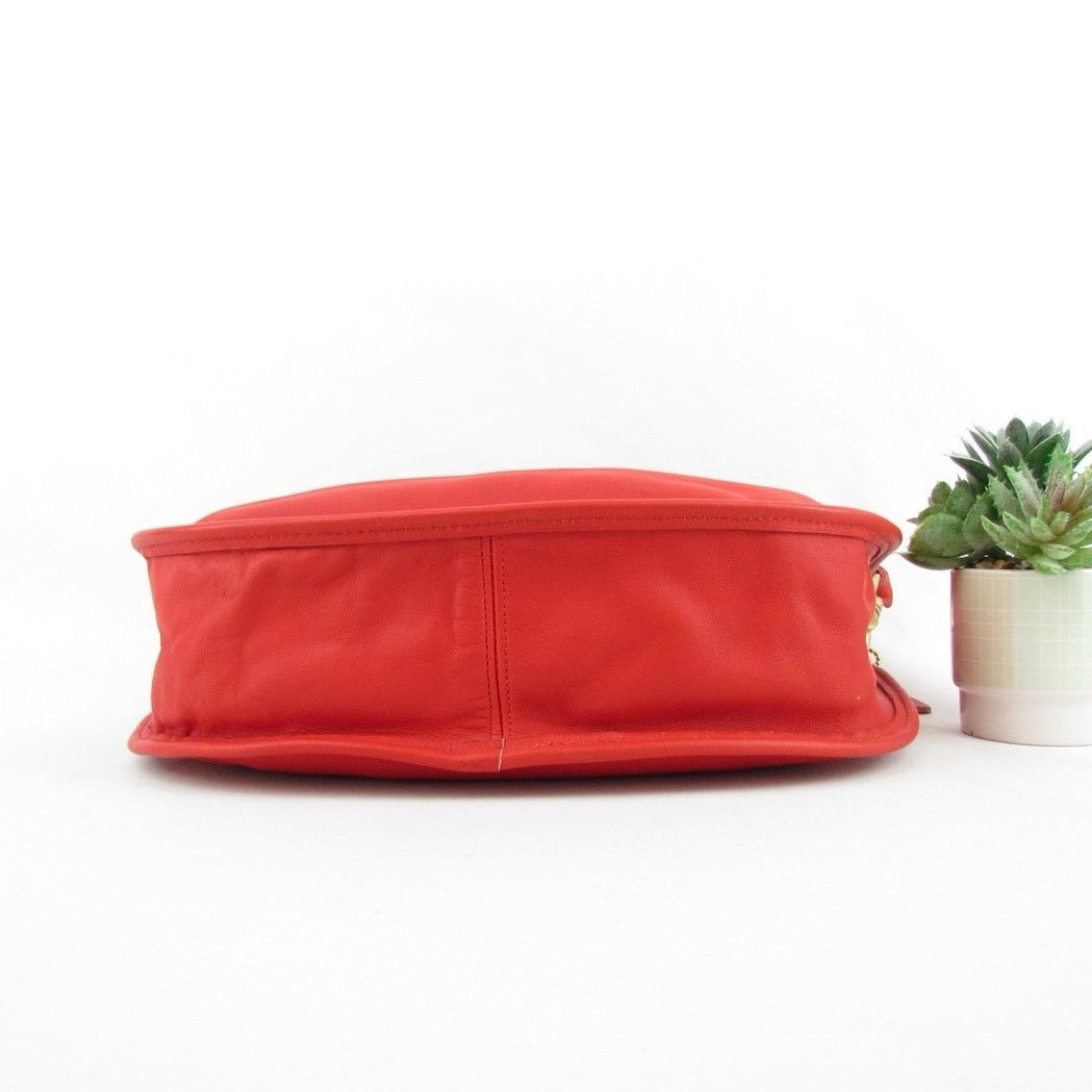 Coach Coach Vintage Red Leather Swinger Bag Size ONE SIZE - 6 Thumbnail
