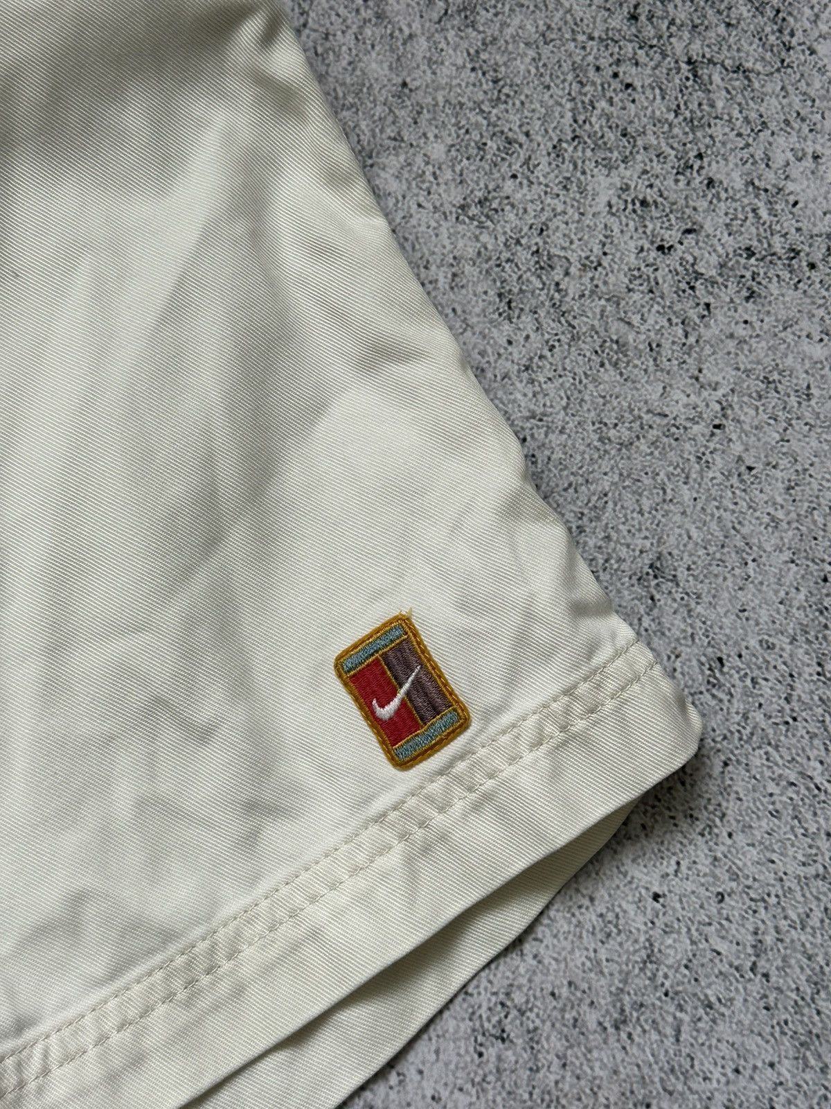 Nike Vintage Nike Court Shorts Logo XL Fit Size US 34 / EU 50 - 4 Thumbnail