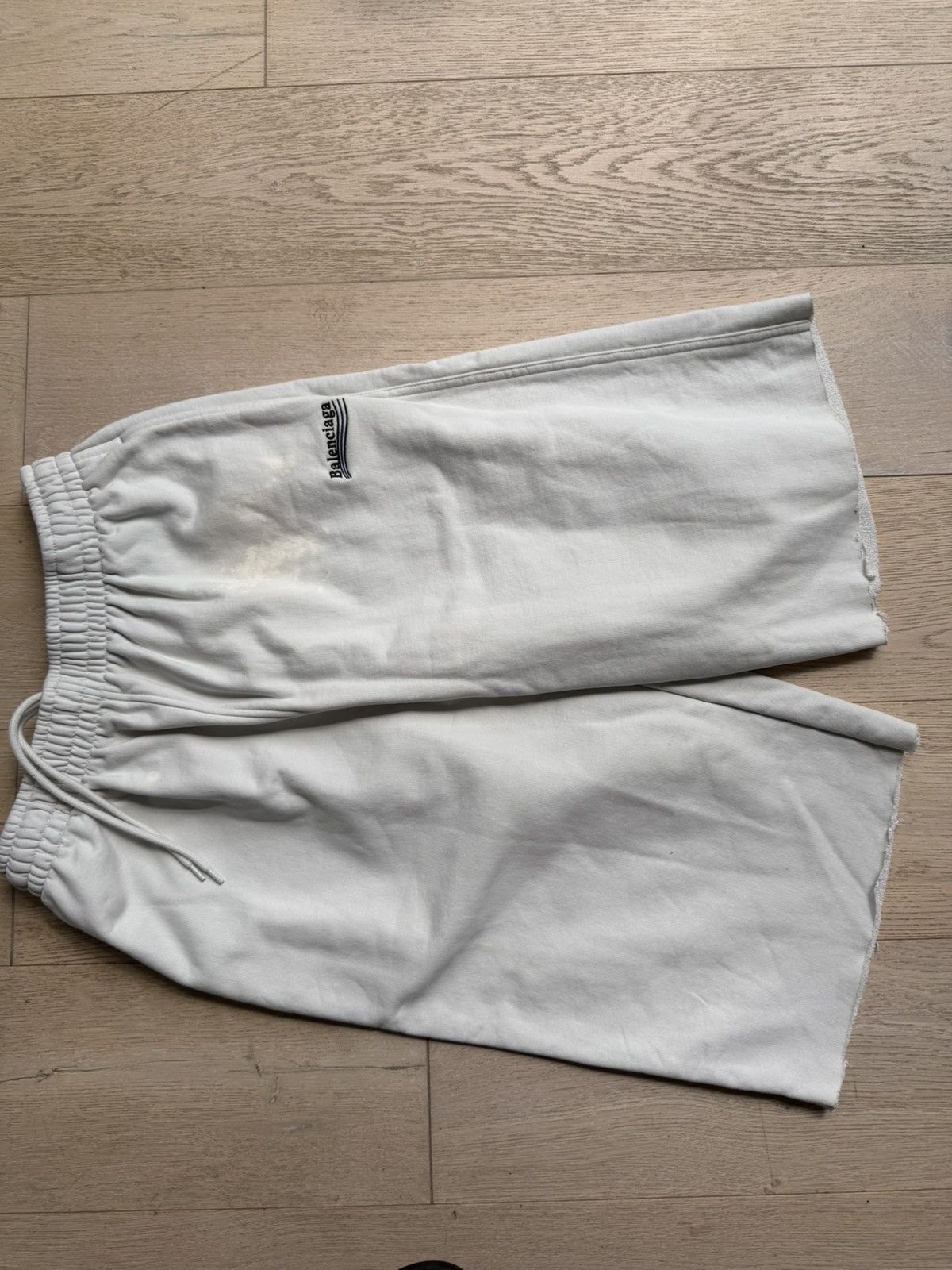 Balenciaga Balenciaga 3/4 sweatpants Size US 29 - 6 Thumbnail