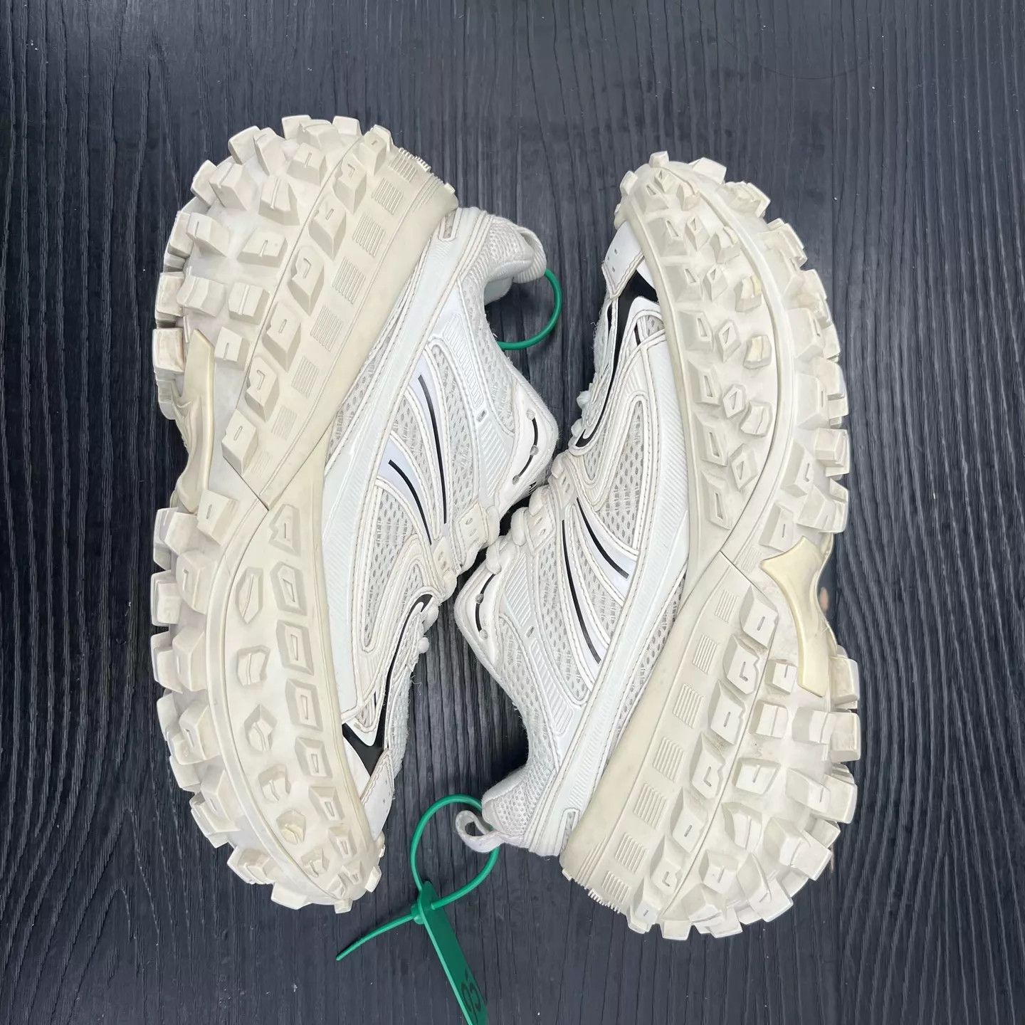Balenciaga Balenciaga Tire Sneaker White/Black EU 39 Size US 8.5 / IT 38.5 - 4 Thumbnail
