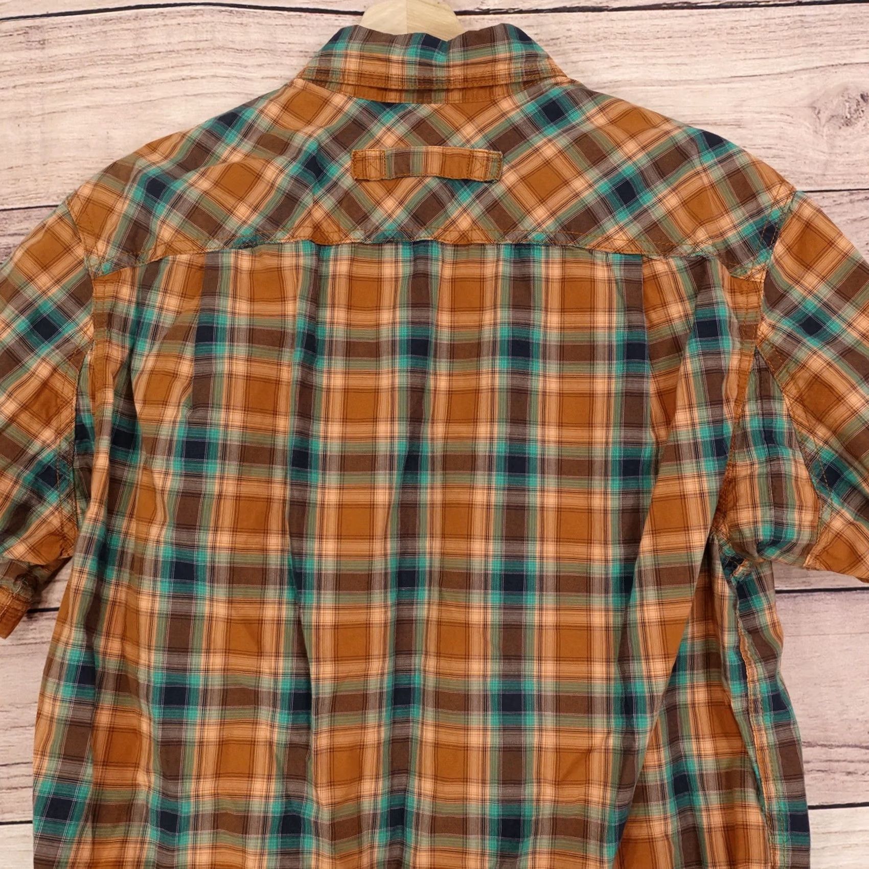 CO DULUTH TRADING CO RELAXED FIT SHORT SLEEVE PLAID BUTTON DOWN SHIRT MENS S COLOR MULTICOLOR Size US S / EU 44-46 / 1 - 4 Thumbnail