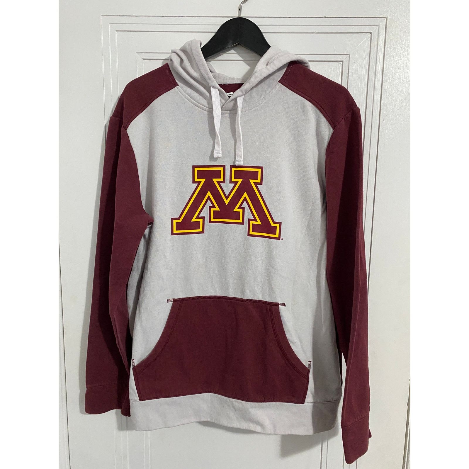 NCAA Minnesota Gophers White and Maroon Hoodie Sweatshirt Size L Size US L / EU 52-54 / 3 - 1 Thumbnail
