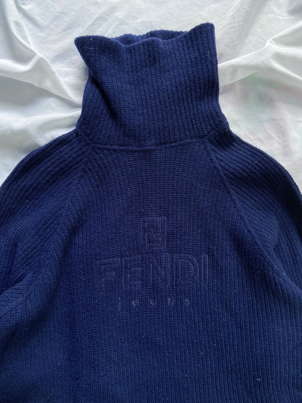 Fendi VINTAGE FENDI TURTLE NECK KNIT WEAR Size US M / EU 48-50 / 2 - 3 Thumbnail