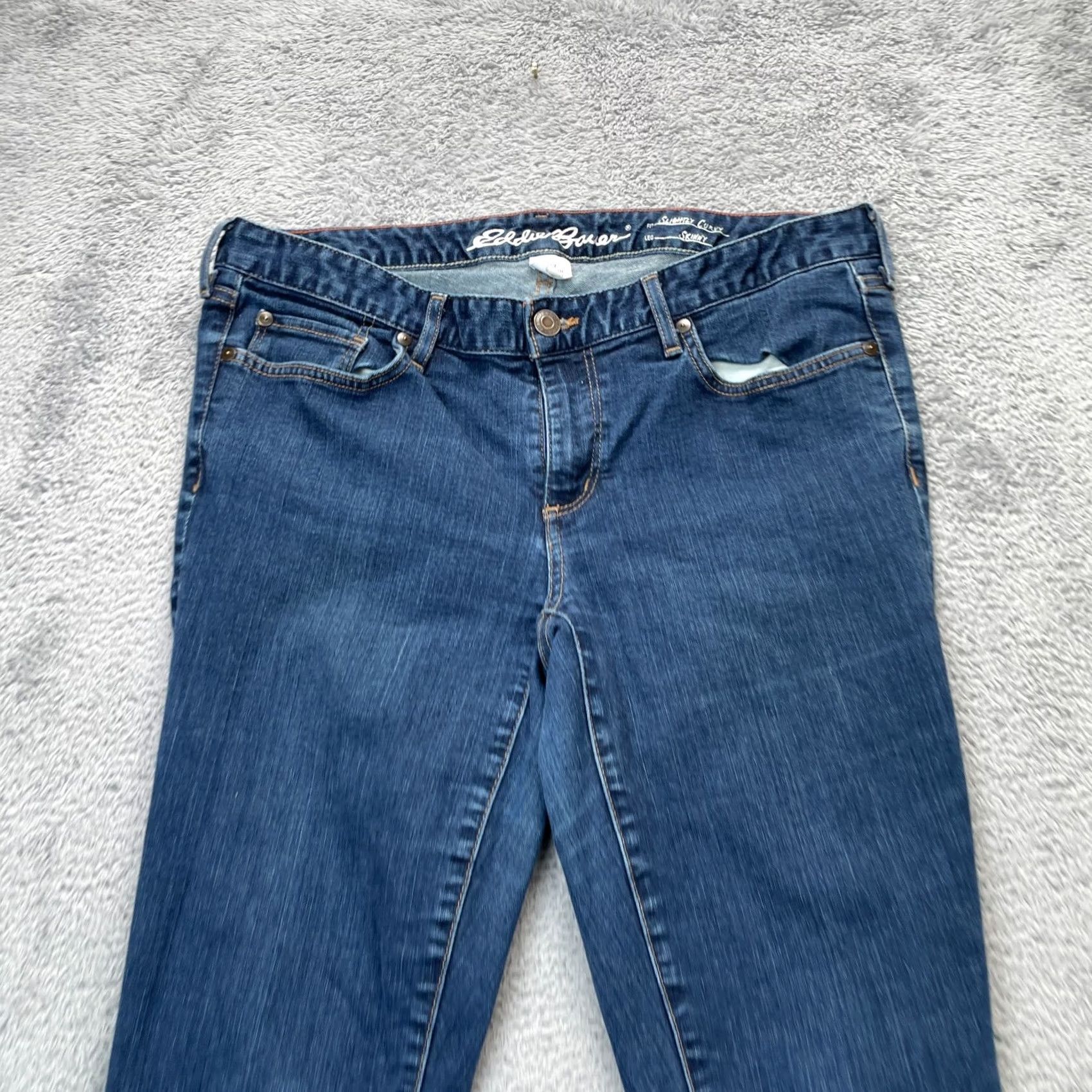 Eddie Bauer Eddie Bauer Jeans Womens 12 Blue Slightly Curvy Fit Skinny Leg Denim Cotton Logo 5-Pocket Design Size 34" / US 12 / IT 48 - 6 Thumbnail