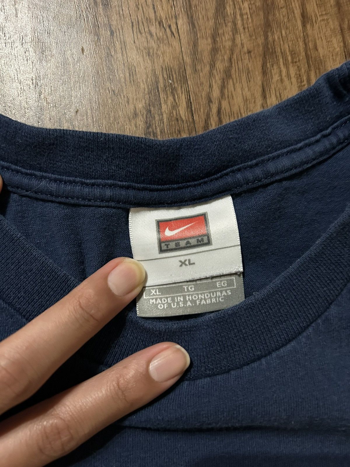 MLB × Nike Y2K 2006 Nike Cleveland Indians Navy T Shirt Size US XL / EU 56 / 4 - 3 Thumbnail