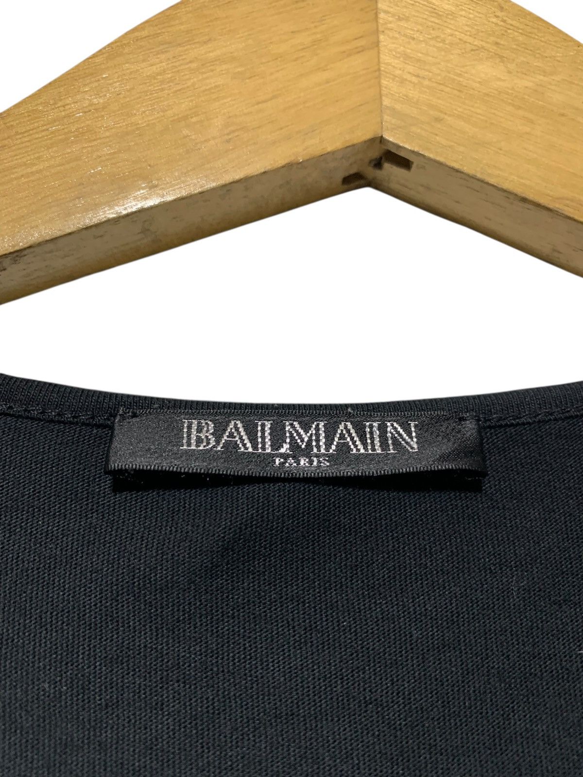 Balmain Balmain paris gold logo snap button tanktop Size US S / EU 44-46 / 1 - 7 Thumbnail