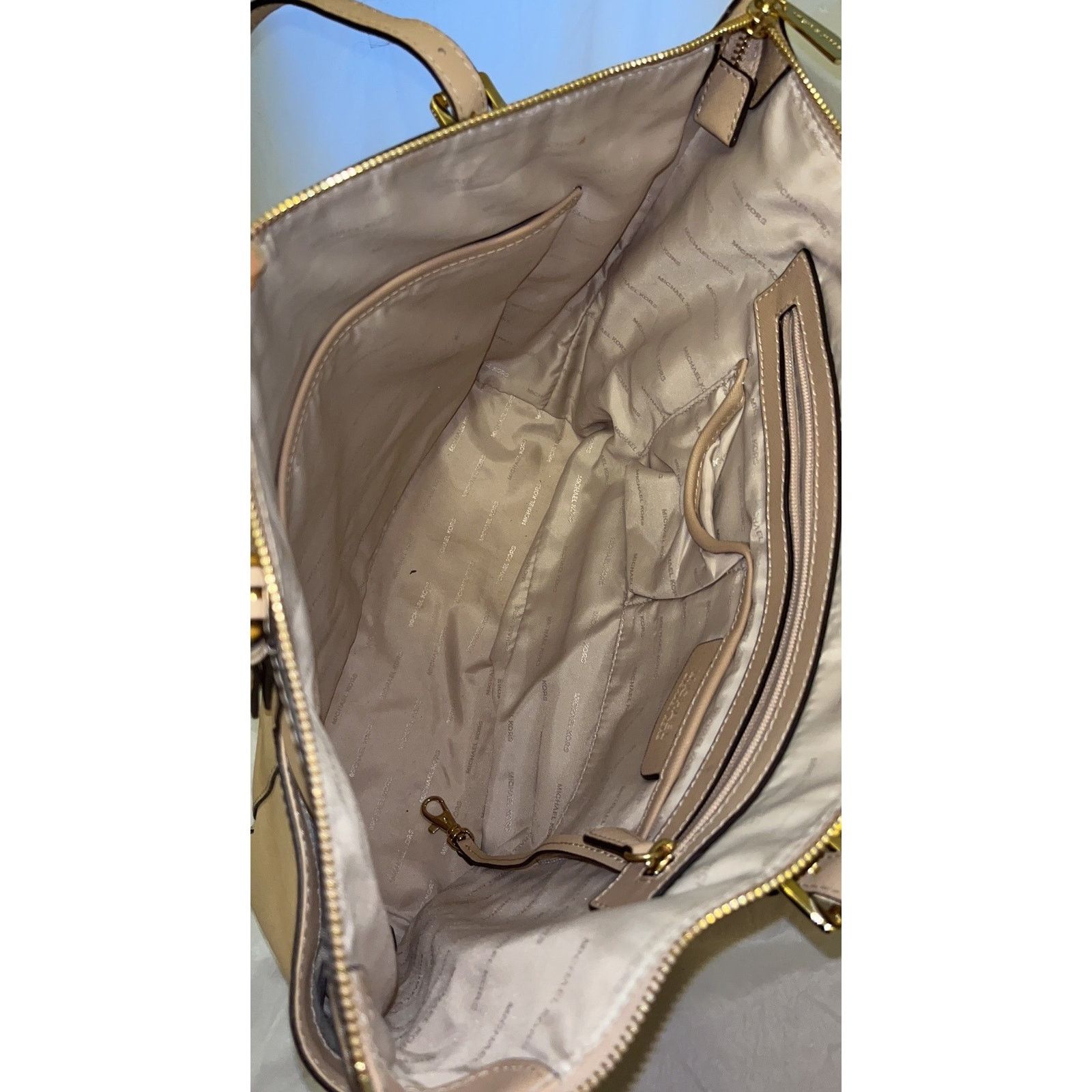 Michael Kors Michael Kors Jet Set Top Zip Tote Beige Large Shoulder Bag Size ONE SIZE - 5 Thumbnail
