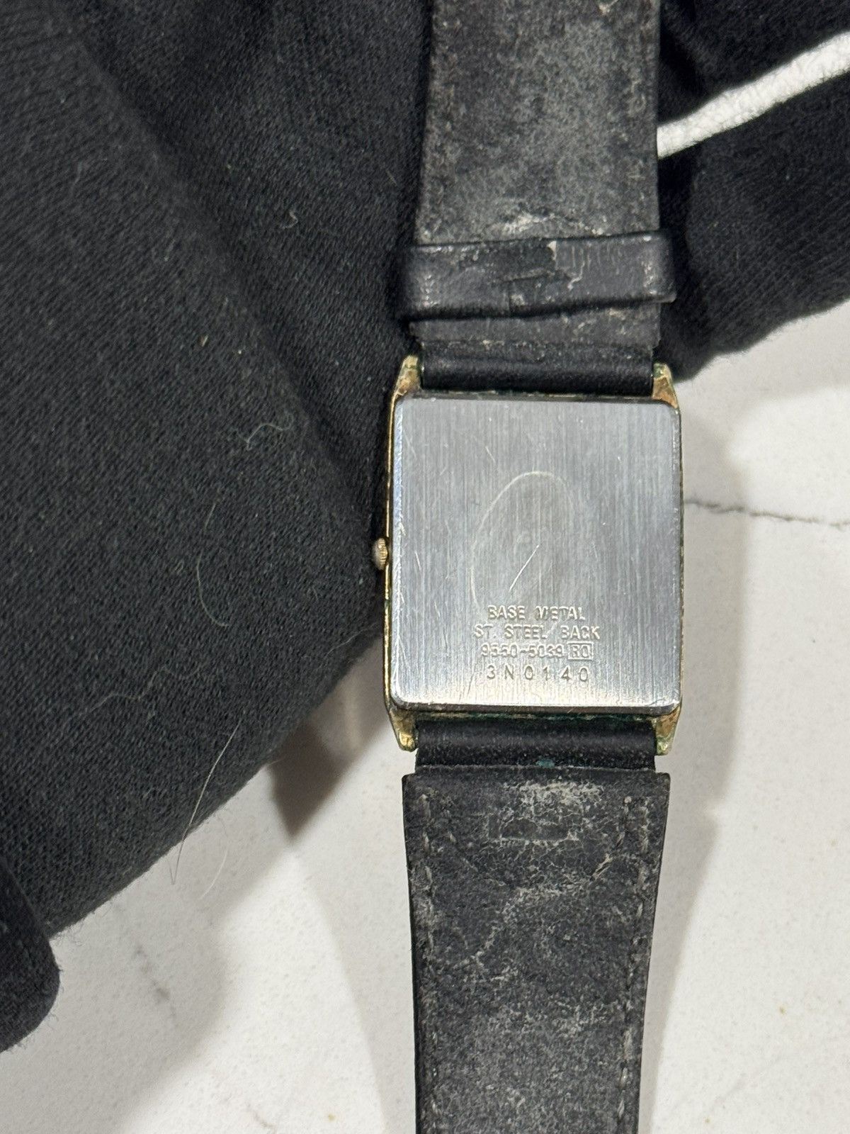 Seiko Vintage Seiko Lassale Gold Quartz Tank Watch Champagne Dial Size ONE SIZE - 9 Thumbnail