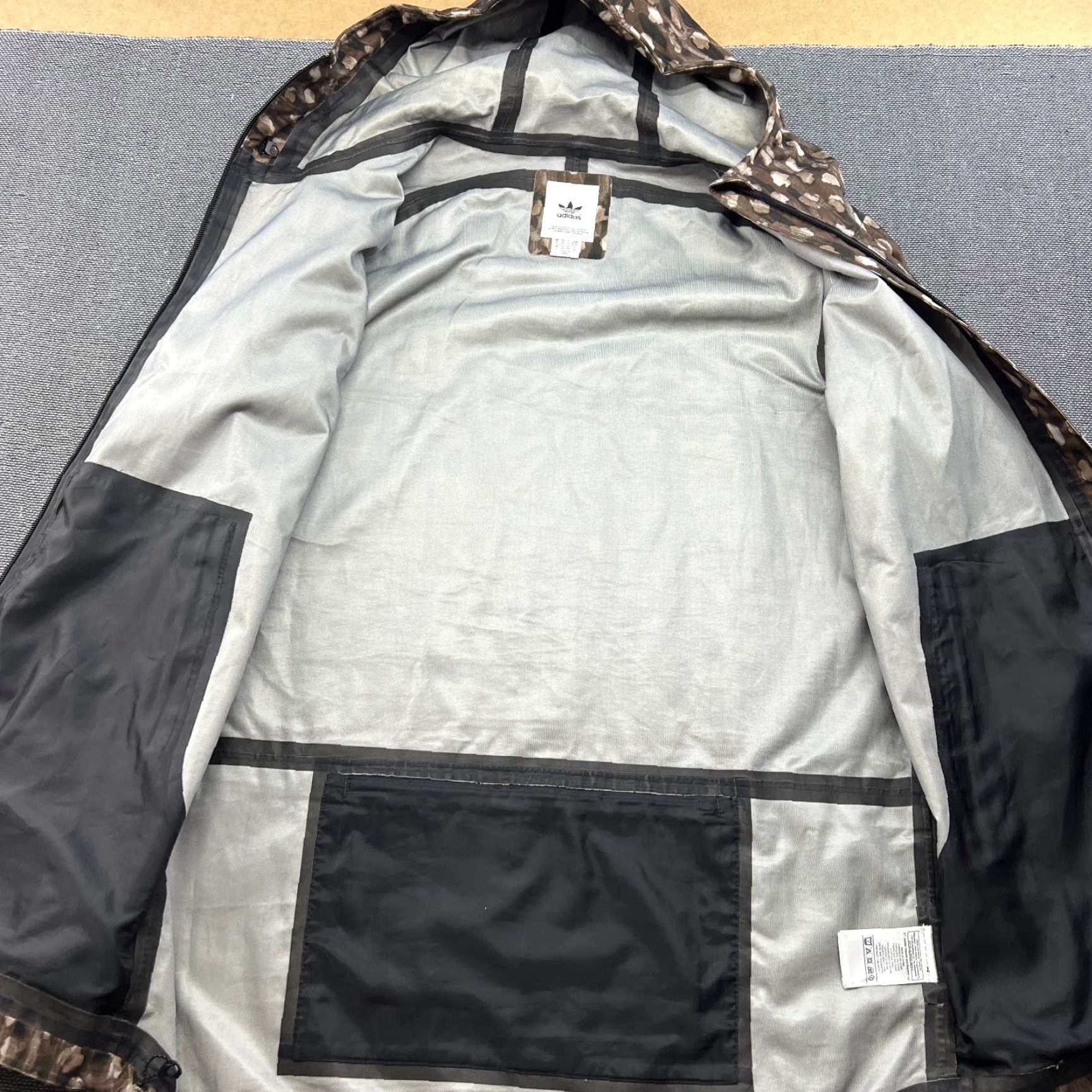 Adidas Adidas Mens Jacket Medium Rain Waterproof Taped Seams Hooded Camo 3L Outdoor Size US M / EU 48-50 / 2 - 5 Thumbnail