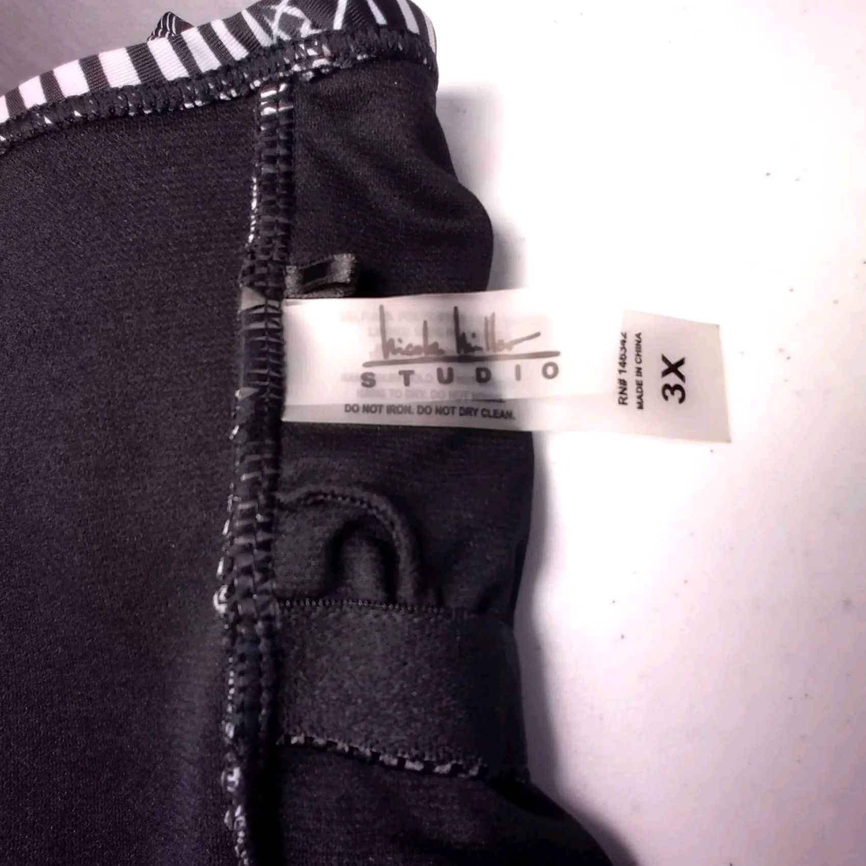 Nicole Miller Nicole Miller Plus Size 3X One Piece Bathing Suit Black White Gray Palm Swimsuit Size XXL / US 16-18 / IT 52-54 - 3 Thumbnail