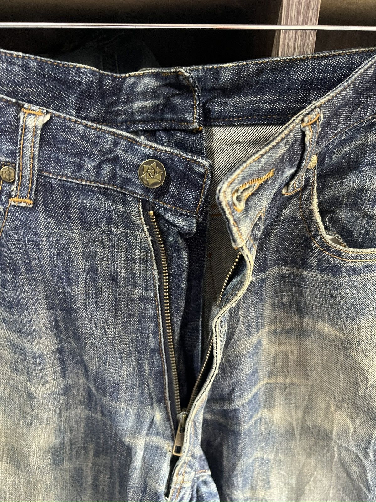 Other 🔥Rare Macarena Full Zipper Distressed Denim Size US 33 - 10 Thumbnail