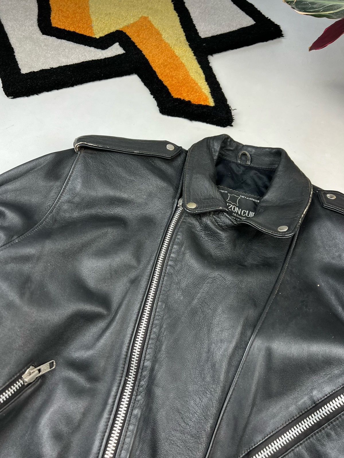 Vintage Vintage Perfecto Leather Jacket Distressed Size US XL / EU 56 / 4 - 7 Thumbnail