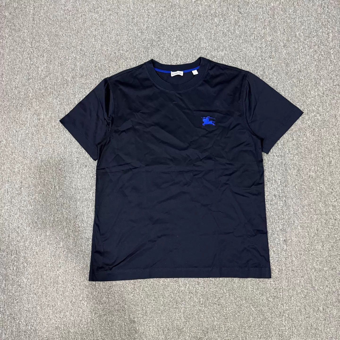 Burberry Burberry Navy Blue Horseferry Logo SS Tee L 99 New Size L / US 10 / IT 46 - 1 Thumbnail