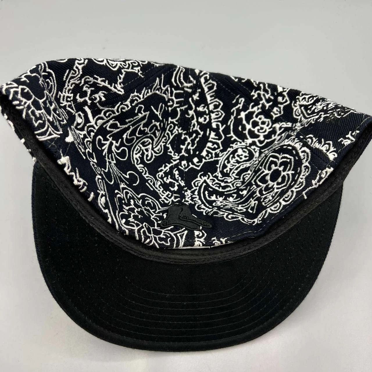 Mitchell & Ness Boston Red Sox Hat Men 8 Black Paisley MLB Fitted Cap Size ONE SIZE - 3 Thumbnail