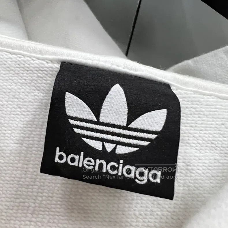 Balenciaga Balenciaga Co-Branded White Front Embroidered Logo Hoodie Size US XL / EU 56 / 4 - 4 Thumbnail