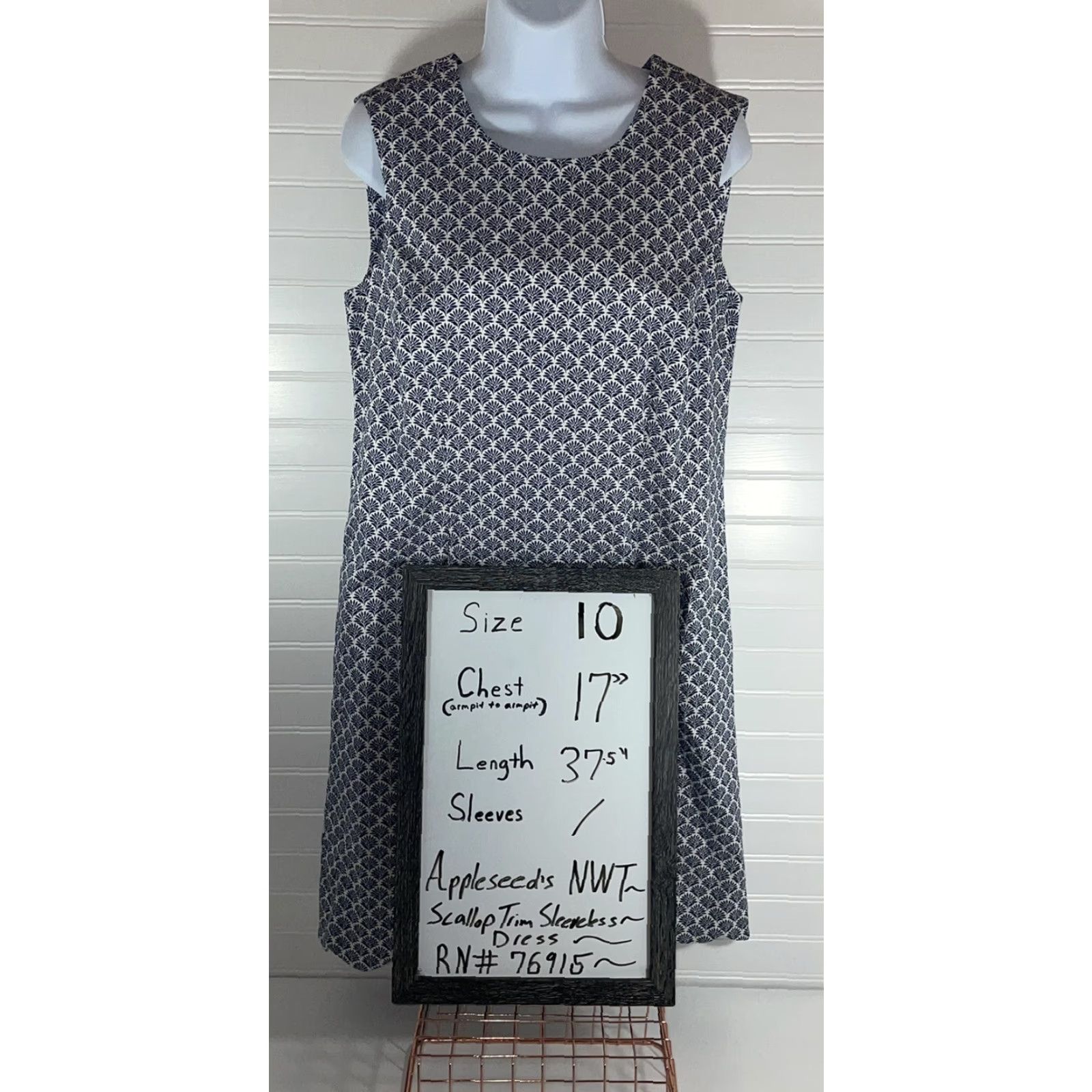 Vintage VINTAGE Appleseed’s Scallop Trim Sleeveless Dress Size 10 White Navy Blue Floral NWT Size L / US 10 / IT 46 - 2 Thumbnail