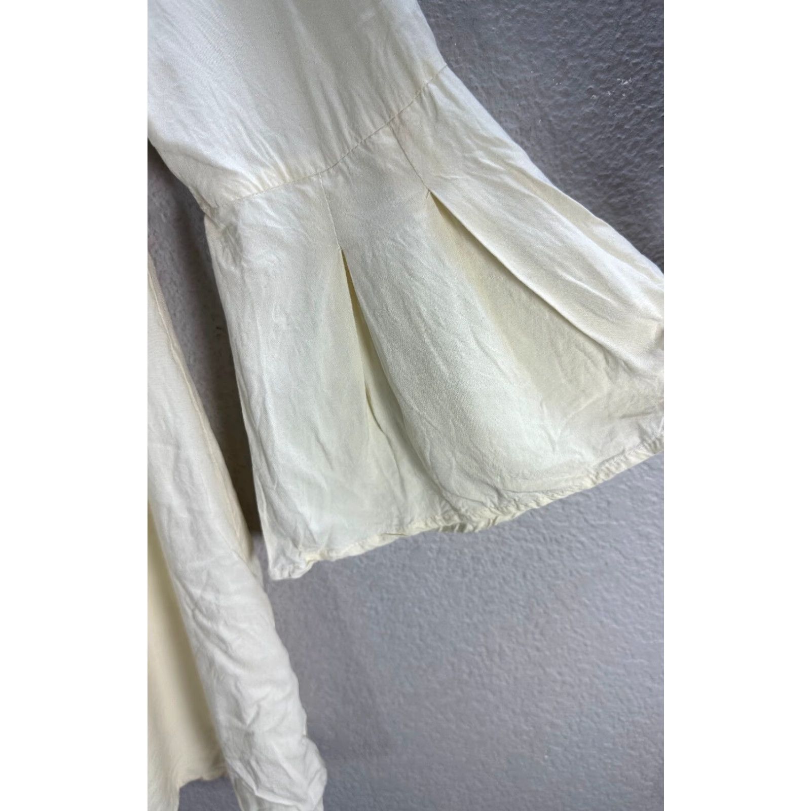 Vintage Altar'd State Blouse Shirt Tunic S Vanilla Bell Sleeve Embroidered Size S / US 4 / IT 40 - 5 Thumbnail