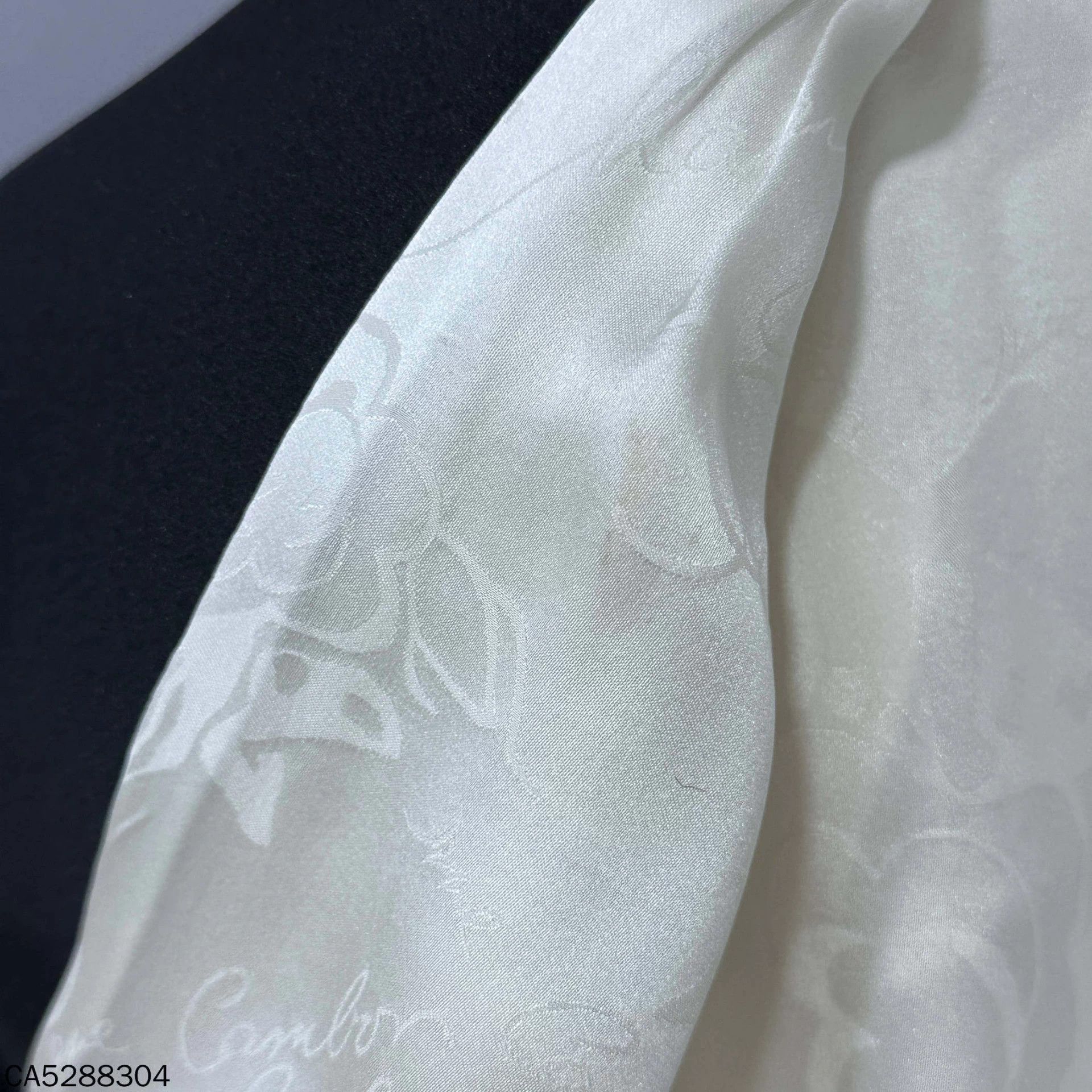 Chanel Chanel black white color blocked satin lapel 46 Size XL / US 12-14 / IT 48-50 - 6 Thumbnail