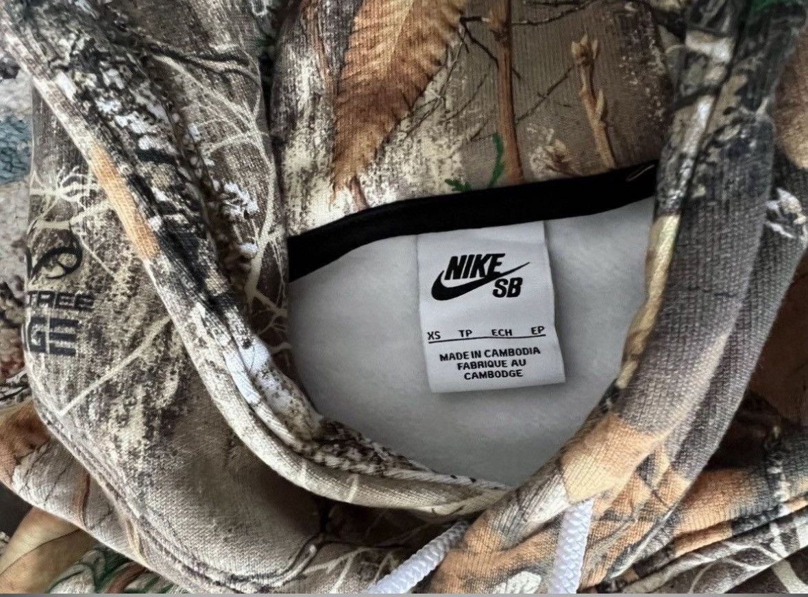 Nike SB Nike Realtree Camo All-Over Print Hoodie Size US XS / EU 42 / 0 - 4 Thumbnail