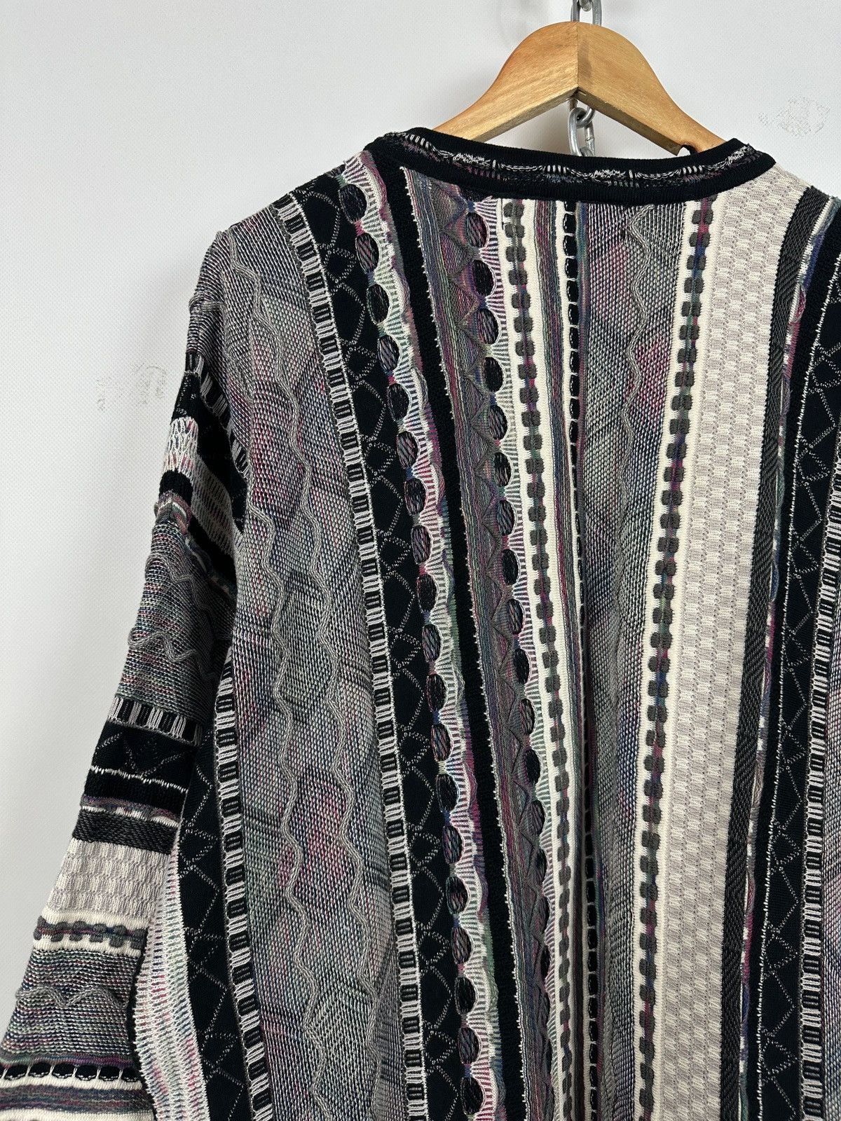 Tundra Canada Vintage Tundra Canada 3D Knit Coogi Style Sweater Size US XL / EU 56 / 4 - 12 Thumbnail