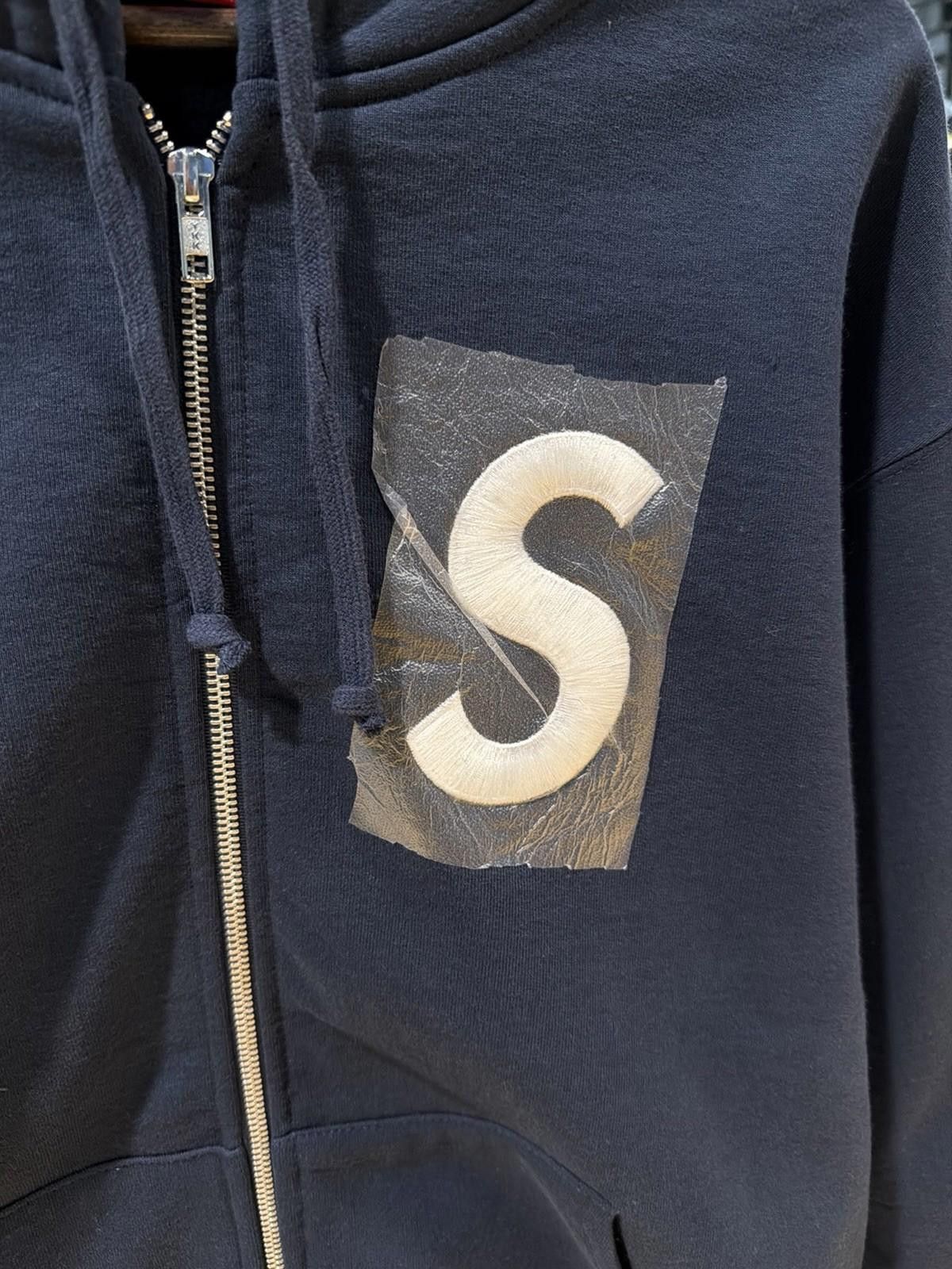Supreme Supreme S Logo Zip Up Hooded Sweatshirt Navy Blue Size (L) Size US L / EU 52-54 / 3 - 7 Thumbnail