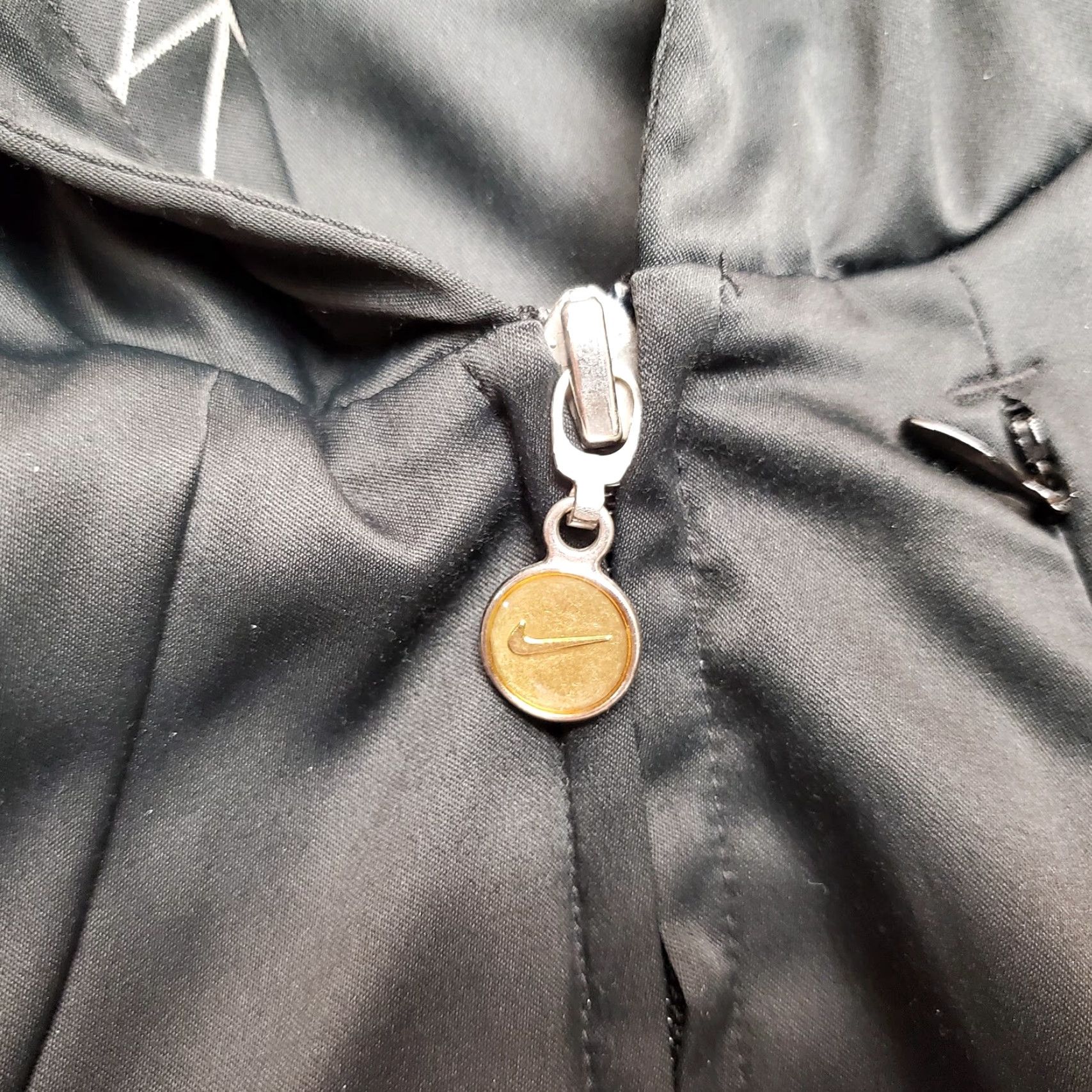 Nike VINTAGE Nike Hoodie Womens M Black Logo Hooded Jacket Casual Outdoors Mens Womens Girls Boys Size M / US 6-8 / IT 42-44 - 7 Thumbnail