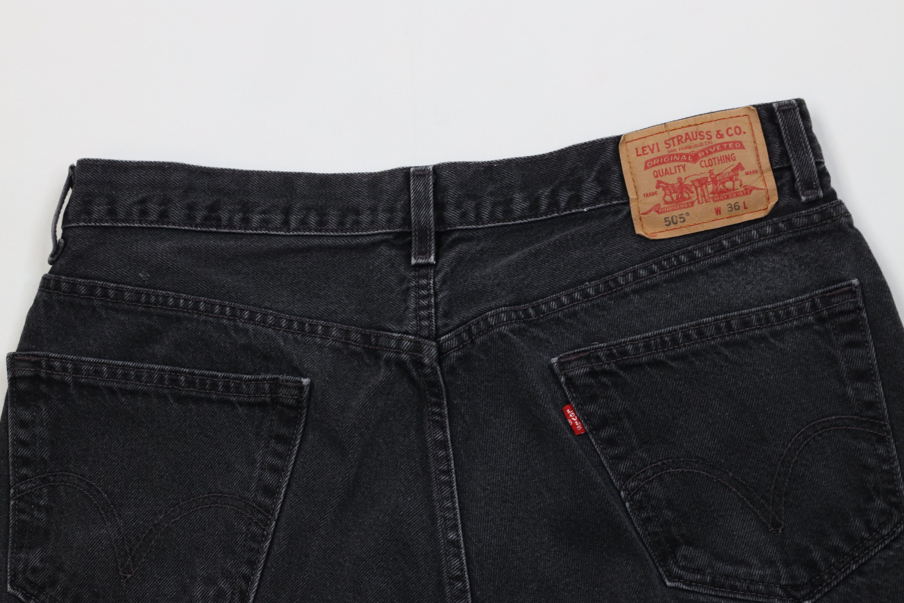 Levi's Vintage Y2K 2003 Levis 505 Fit Denim Jean Shorts Black Size US 36 / EU 52 - 9 Thumbnail