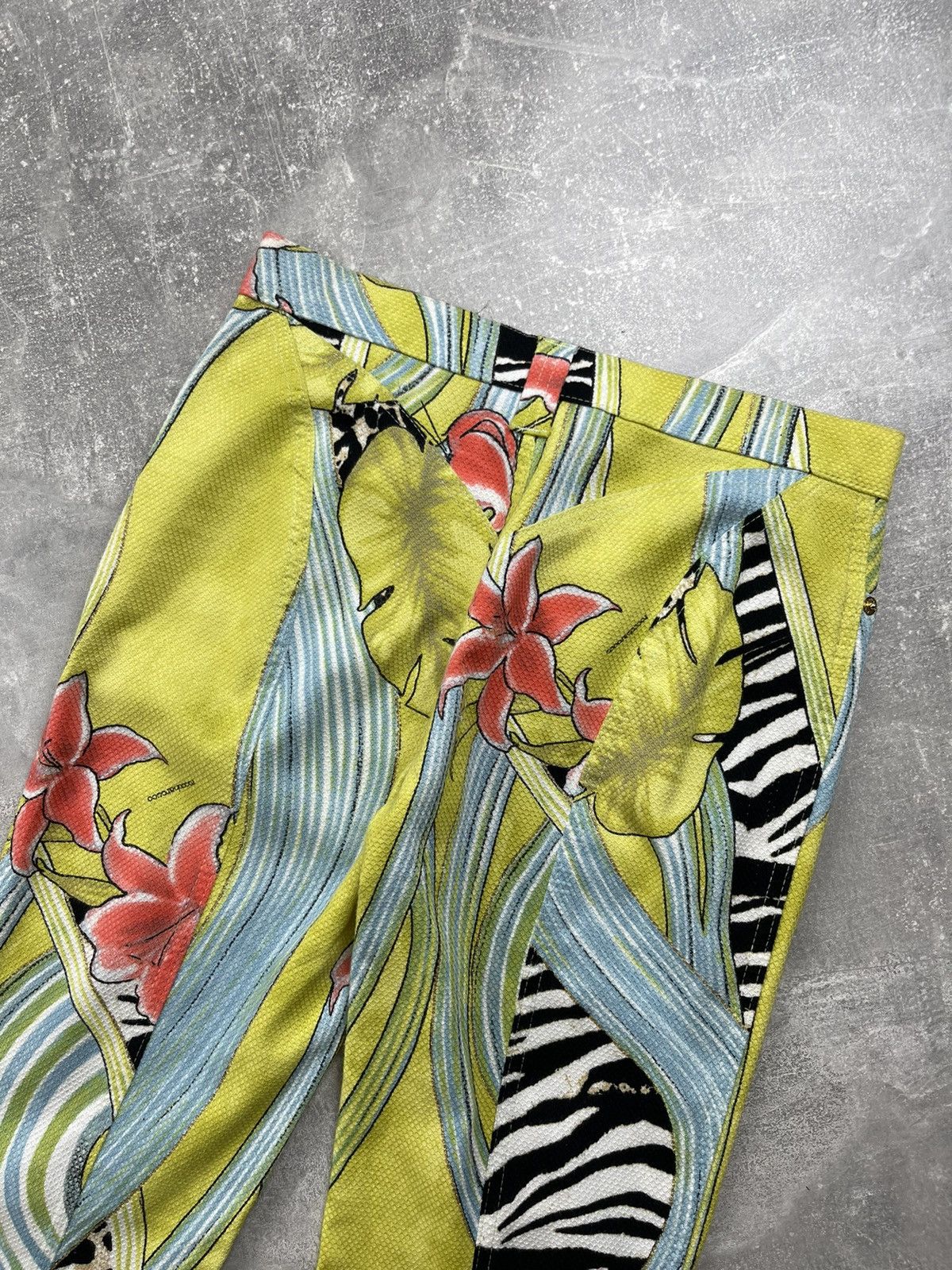 Other Rocco Barocco Tropical Y2K Leopard Zebra Floral Flared Pants Size 28" / US 6 / IT 42 - 11 Thumbnail
