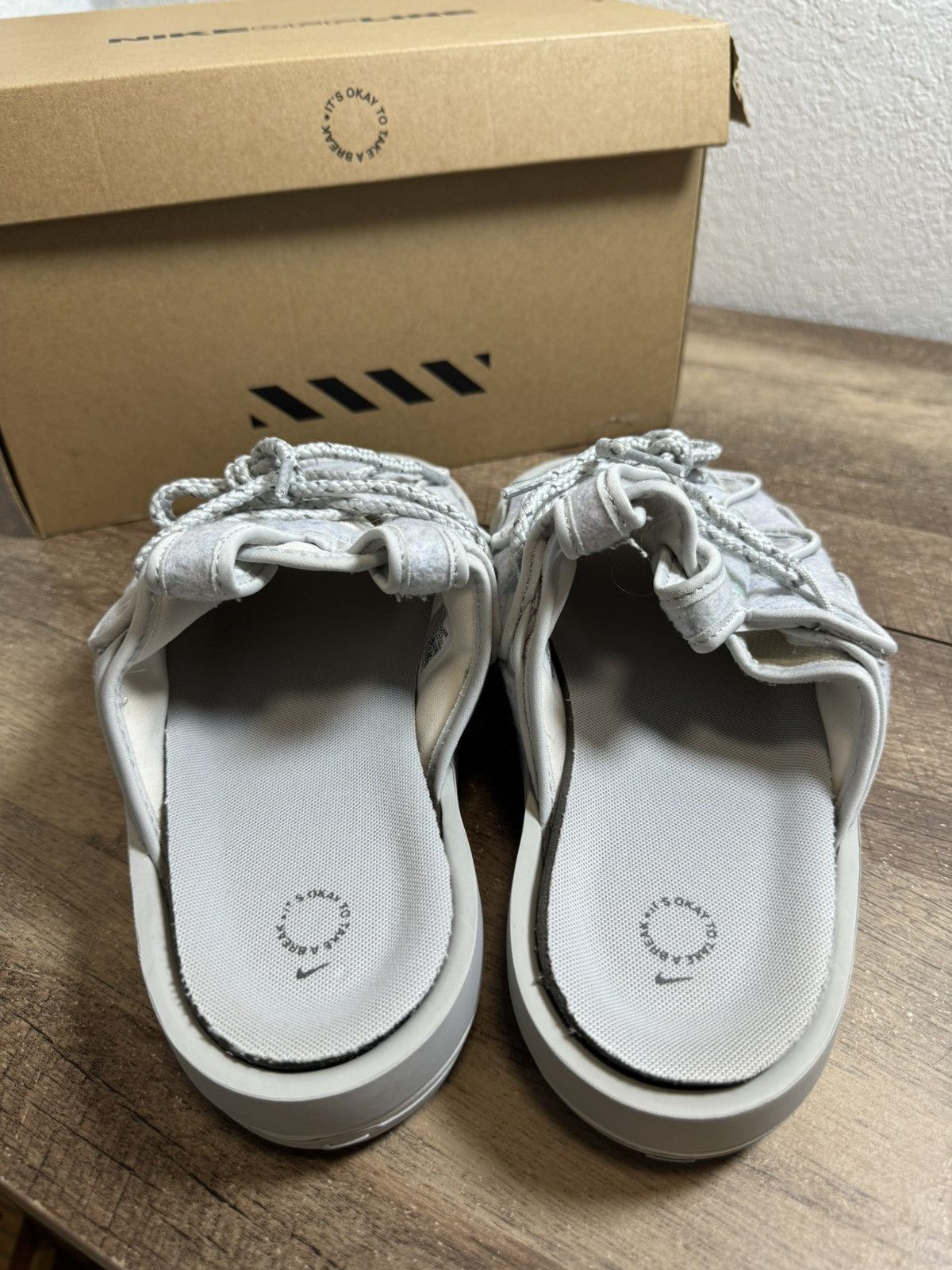 Nike NEW NIKE Offline 2.0 Grey/Fog Slip-On Slides Sandals Size 10 Size US 10 / EU 43 - 4 Thumbnail