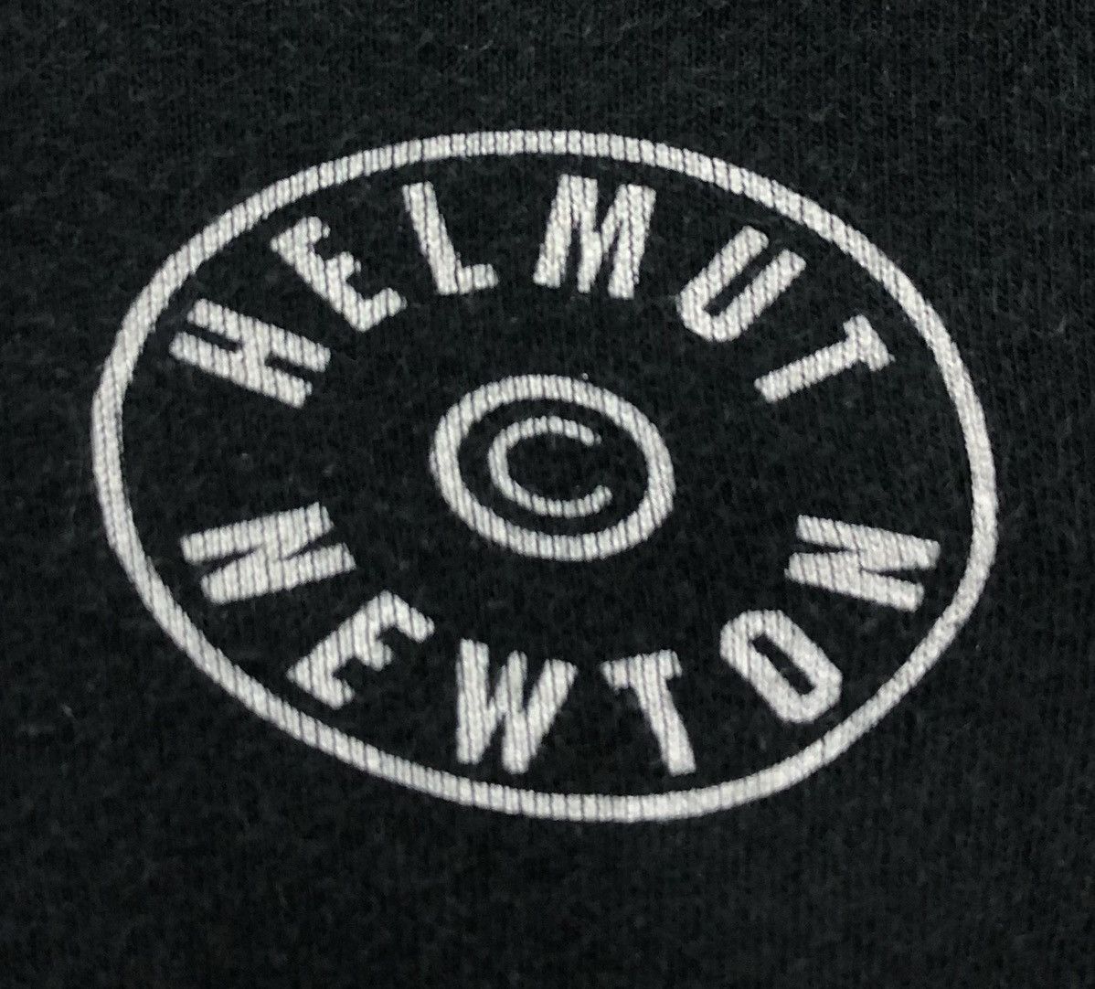 Vintage Vintage Helmut Newton T-Shirt Size US L / EU 52-54 / 3 - 4 Thumbnail