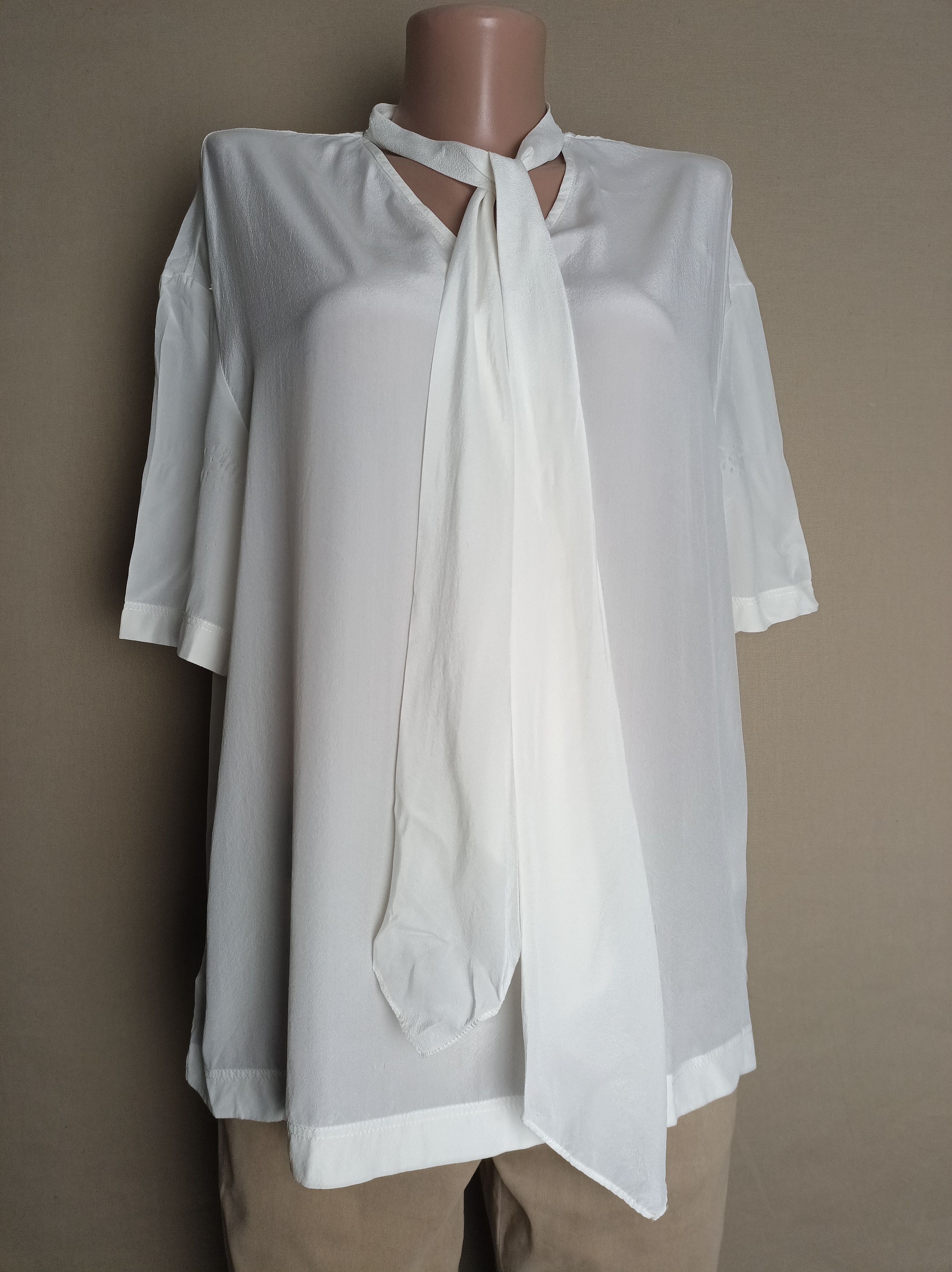 Brunello Cucinelli Brunello Cucinelli Silk White Shirt Blouse Size S Size S / US 4 / IT 40 - 1 Thumbnail
