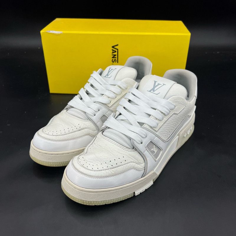 Louis Vuitton Louis Vuitton Trainer White Low Top Fashion Sneakers 0079 Size US 8 / EU 41 - 1 Thumbnail