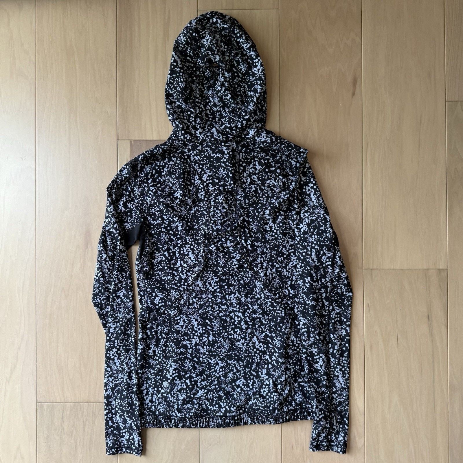 Lululemon Lululemon Jacket 4 Black White 1/4 Zip Workout Athleisure Size S / US 4 / IT 40 - 8 Thumbnail