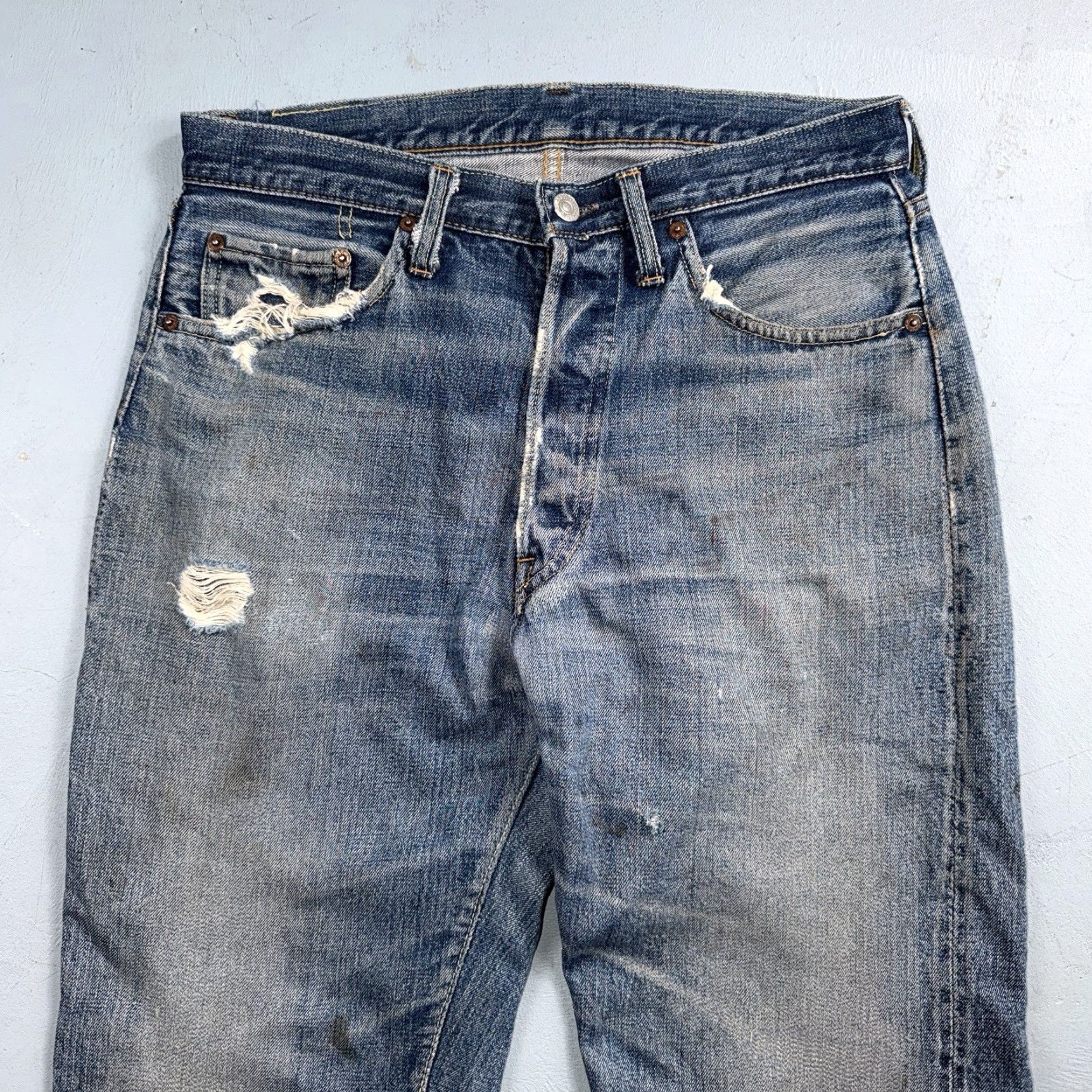 Levi's VINTAGE Levi's 501 Jeans Men 31x30 Blue Denim USA 1960s Redline Selvedge 60s 66 XX Flat Front Straight Size US 31 - 2 Thumbnail