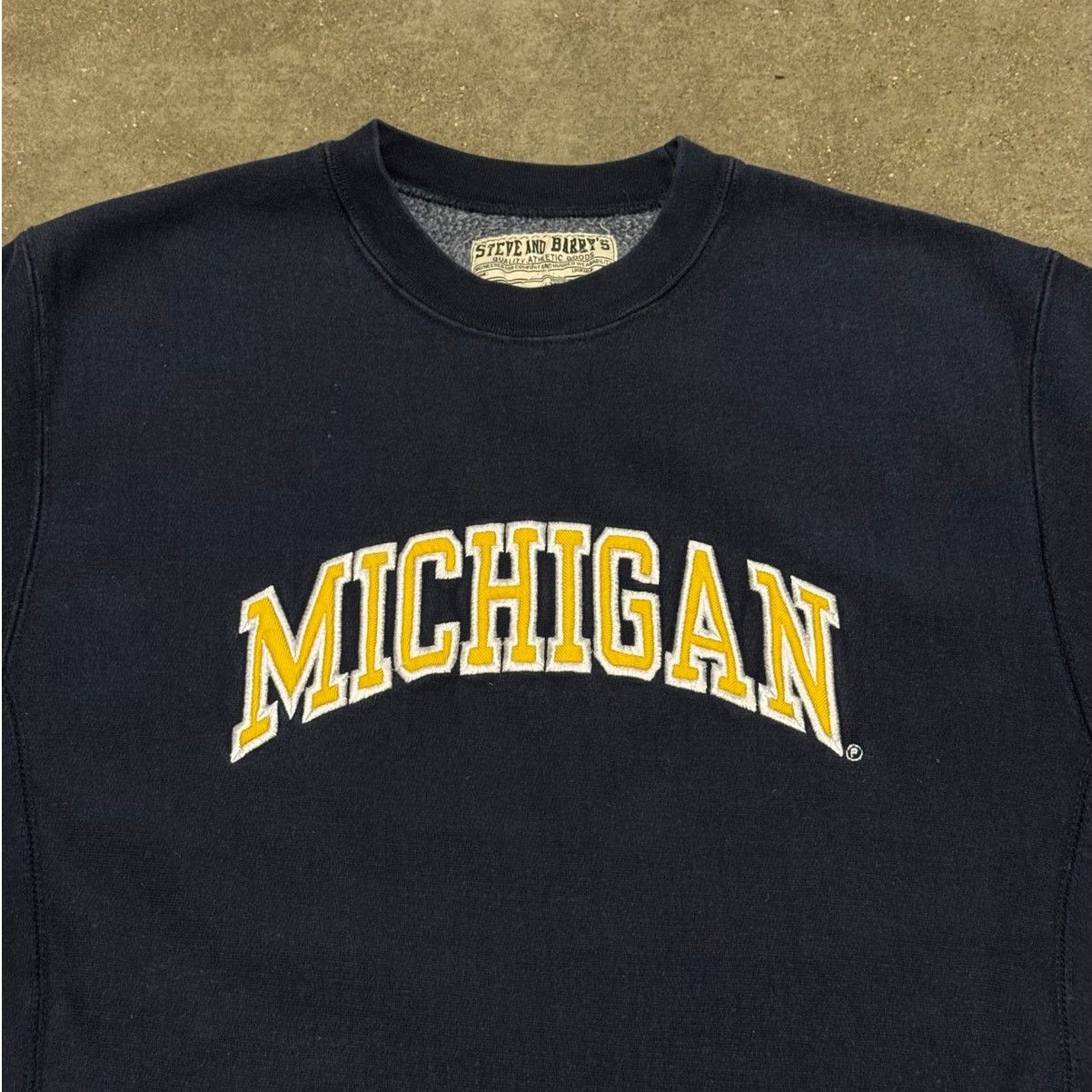 Steve And Barrys Michigan Wolverines College Crewneck Sweatshirt size Small Size US S / EU 44-46 / 1 - 3 Thumbnail