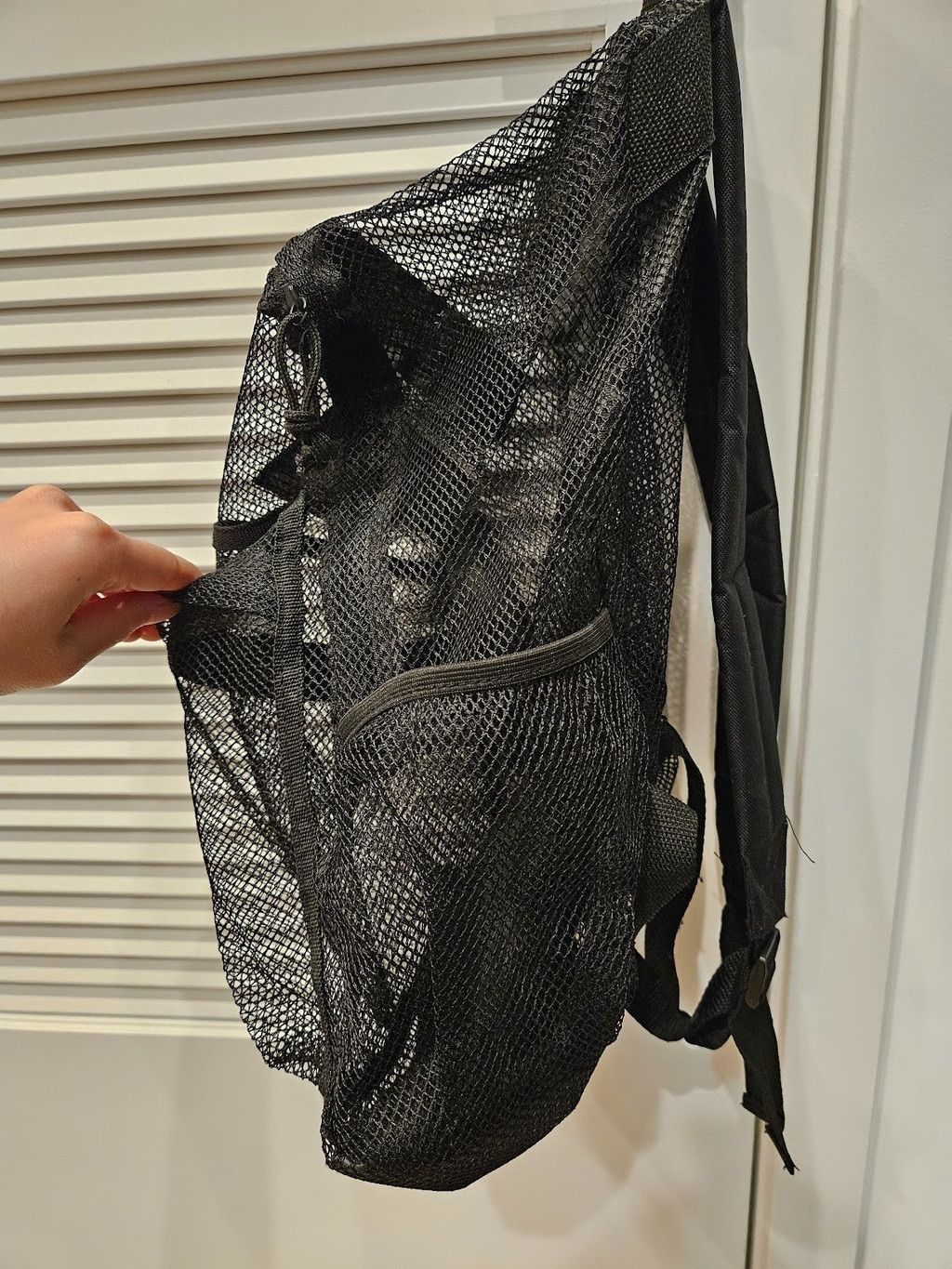 Marc Jacobs Marc Jacobs Black Mesh Backpack Adjustable Strap Zip Closure Size ONE SIZE - 5 Thumbnail
