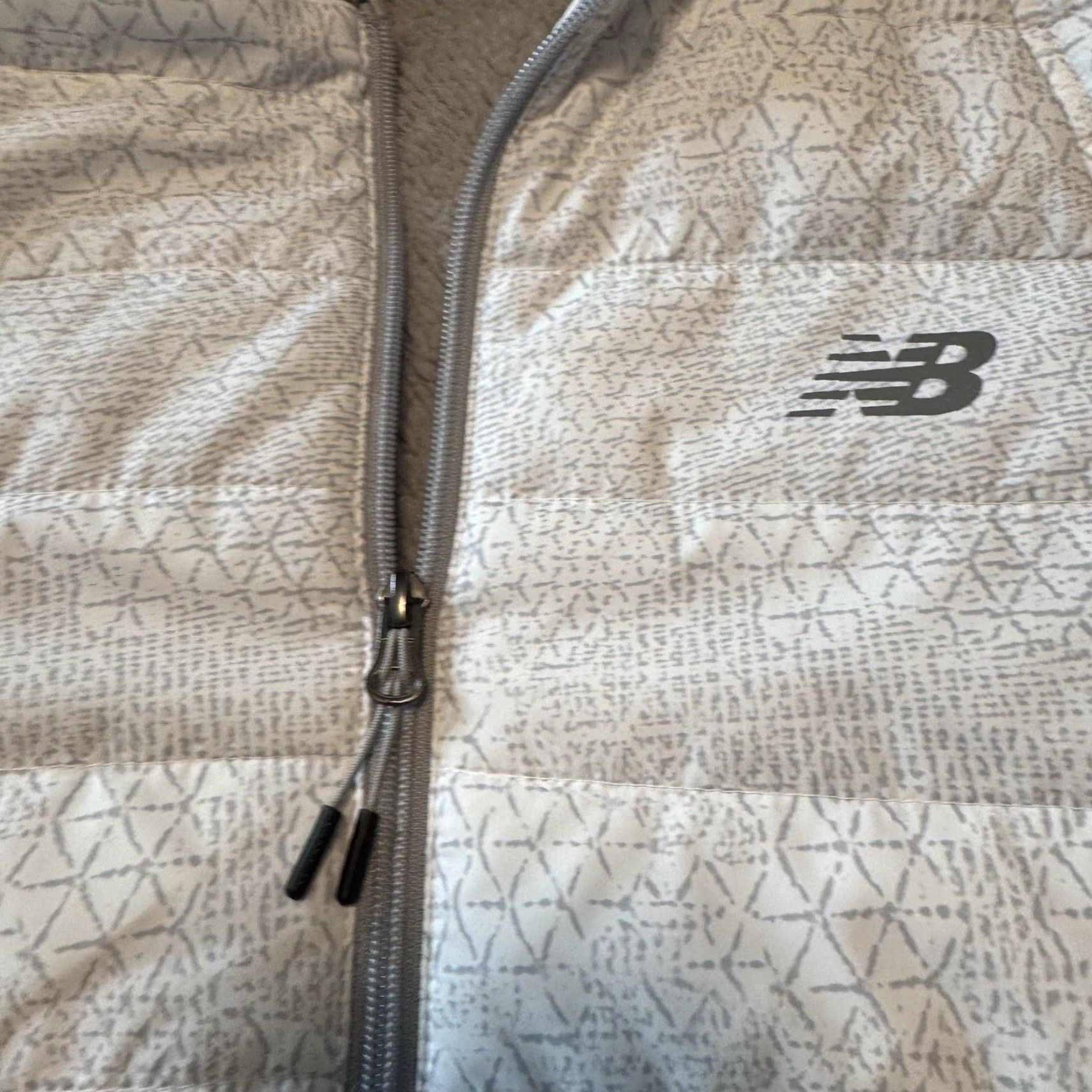 New Balance New Balance Puffer Tech Hooded Sherpa Lined Jacket Womens Large White Gray New Size L / US 10 / IT 46 - 3 Thumbnail