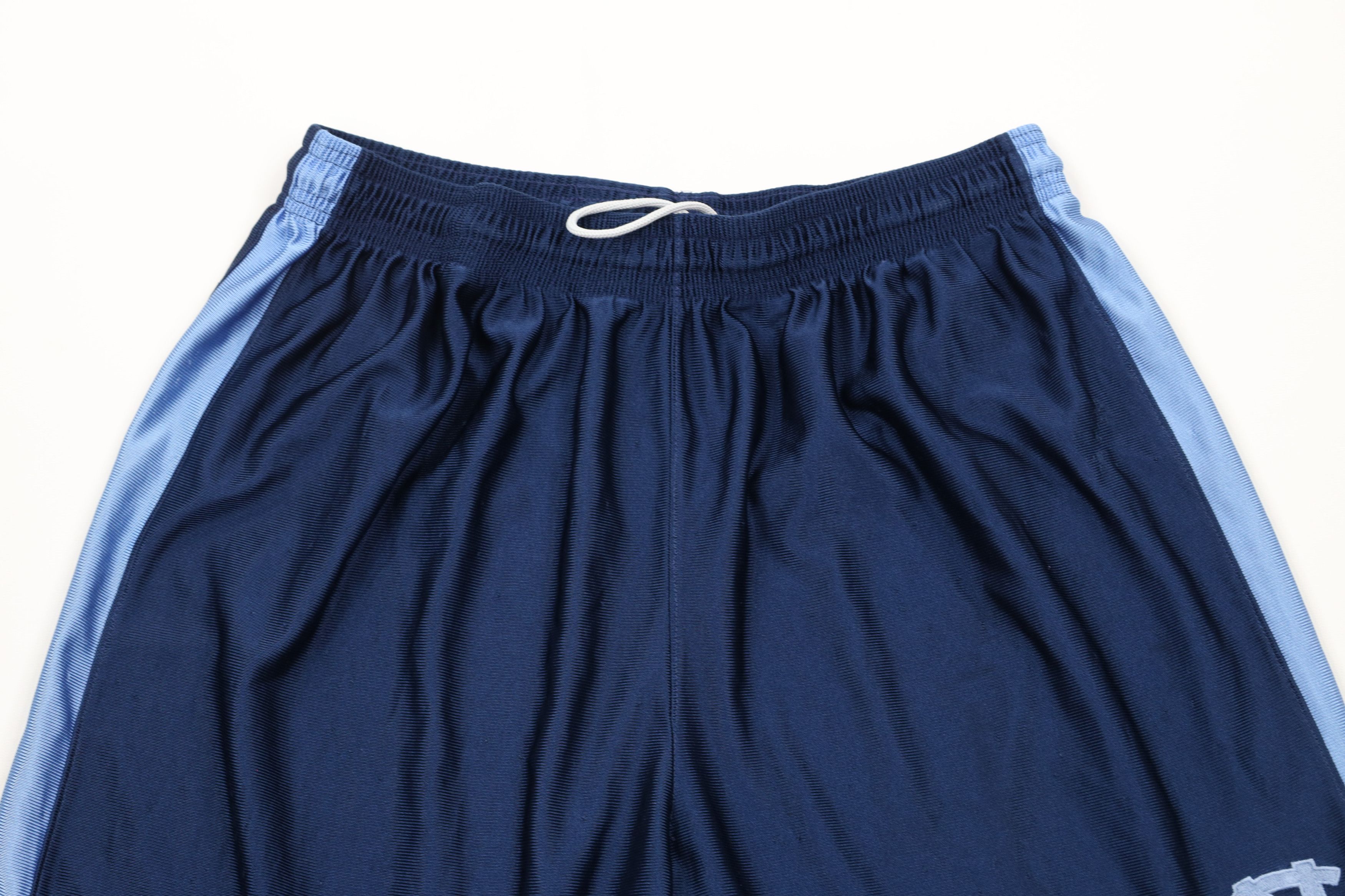 Nike × Vintage Vintage Nike Air Jordan of North Carolina Basketball Shorts Size US 36 / EU 52 - 2 Thumbnail