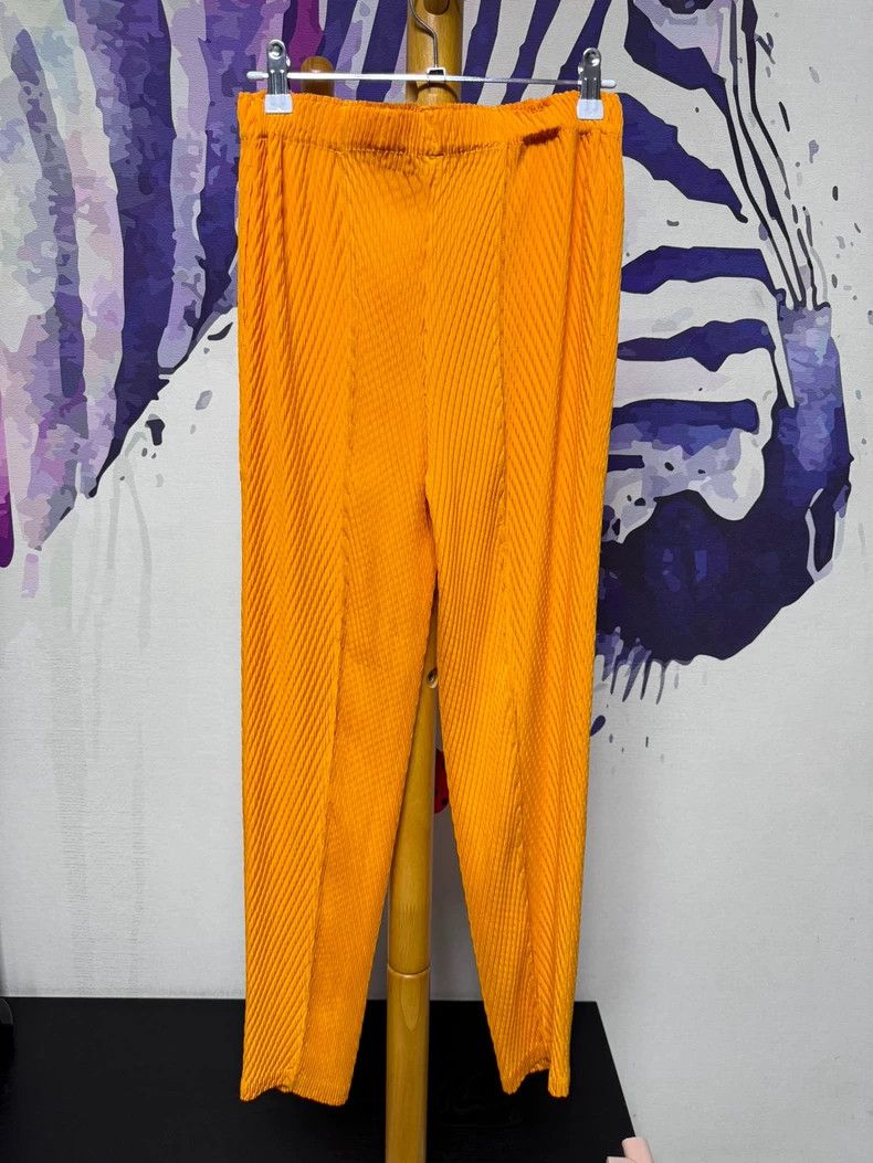 Issey Miyake Issey Miyake size:2 Orange fish-scale pants Size 23" - 2 Thumbnail