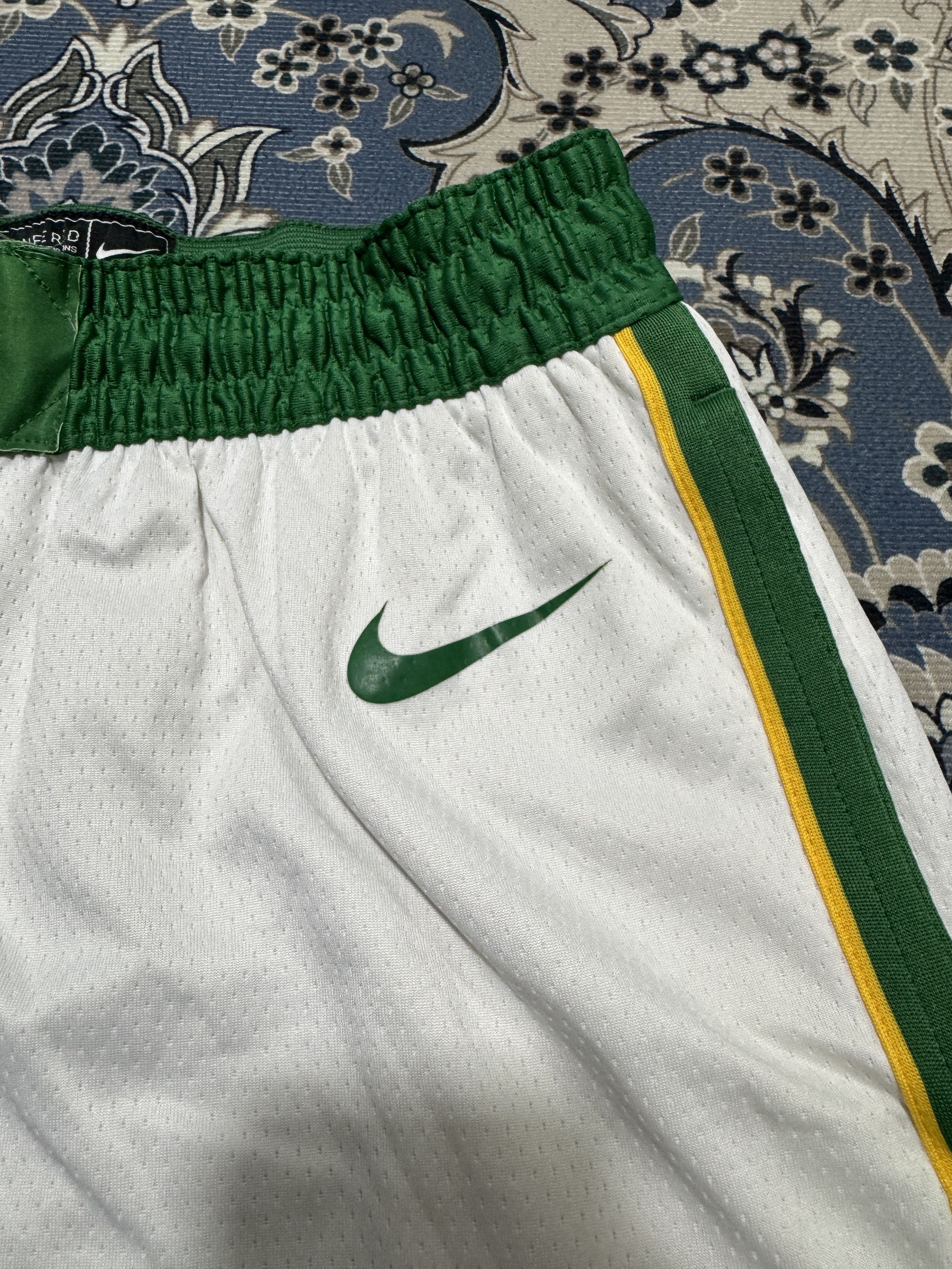 NBA × Nike NBA Boston Celtics Nike Short Pants Size US 34 / EU 50 - 3 Thumbnail