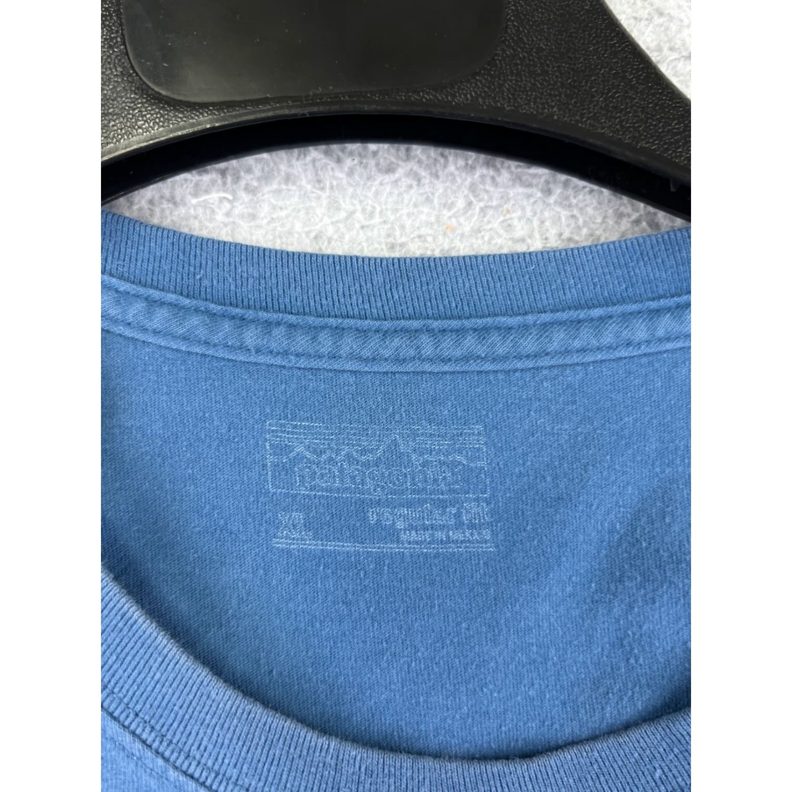 Patagonia Patagonia Shirt Men XL Blue Short Sleeve Crew Neck Cotton Jersey Logo T-Shirt 90s USA (All Seasons) Mens Size US XL / EU 56 / 4 - 3 Thumbnail